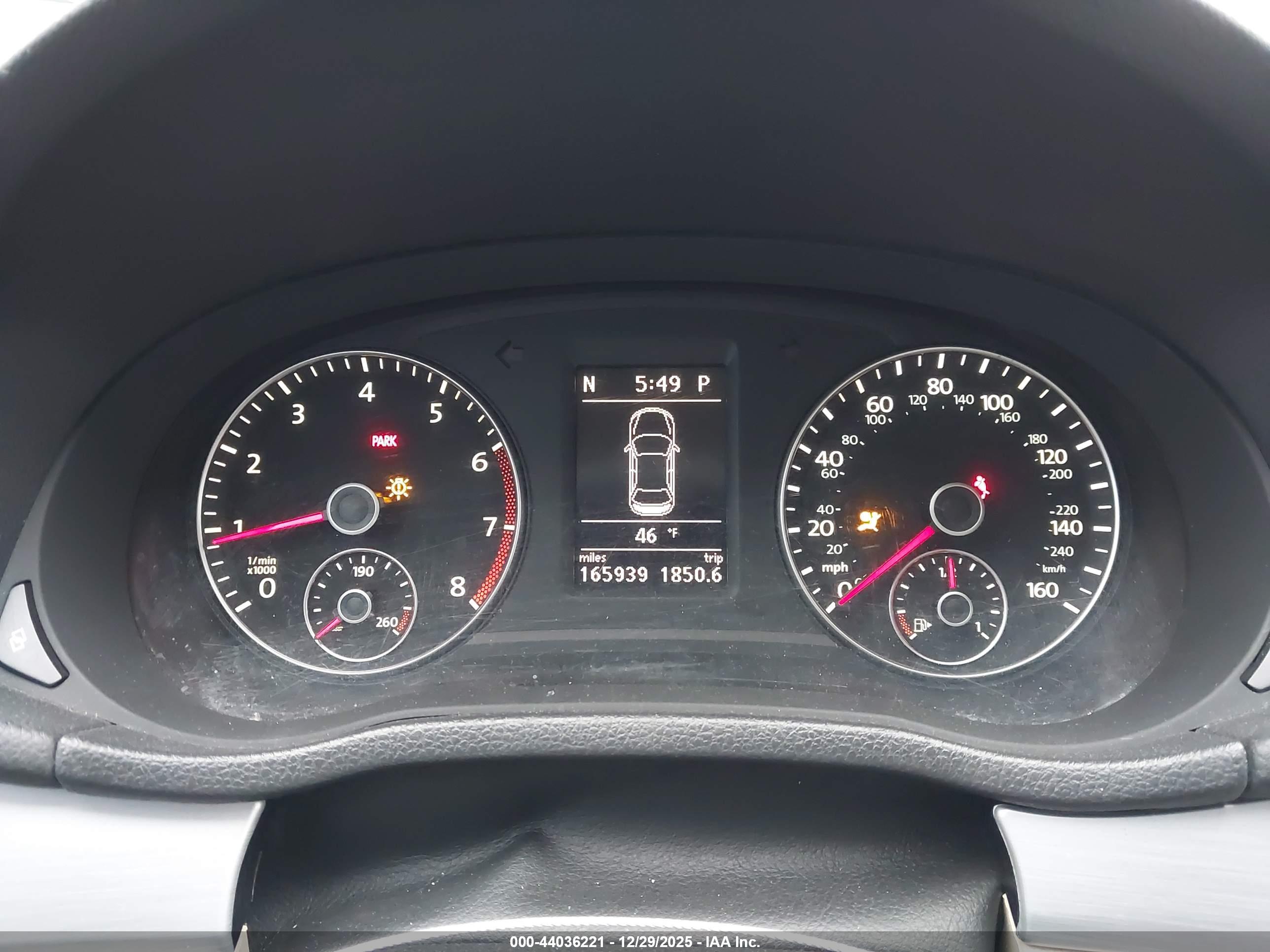 VOLKSWAGEN PASSAT image 7