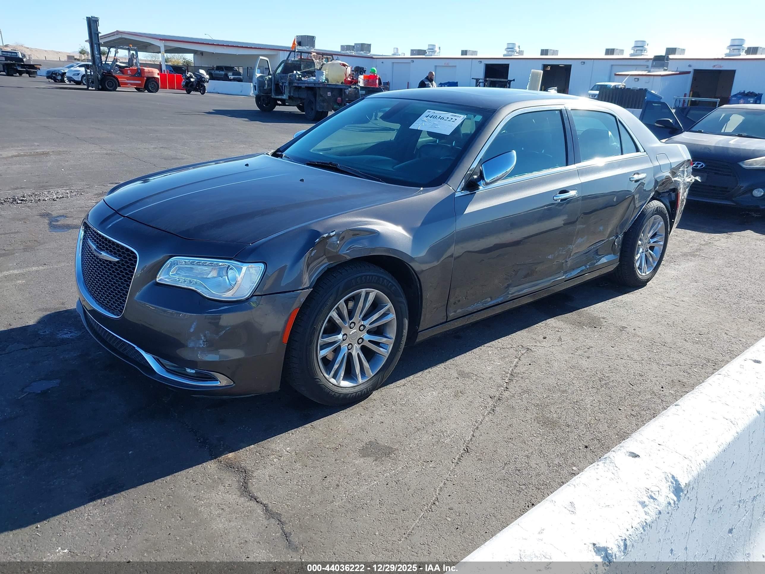 CHRYSLER 300C image 2