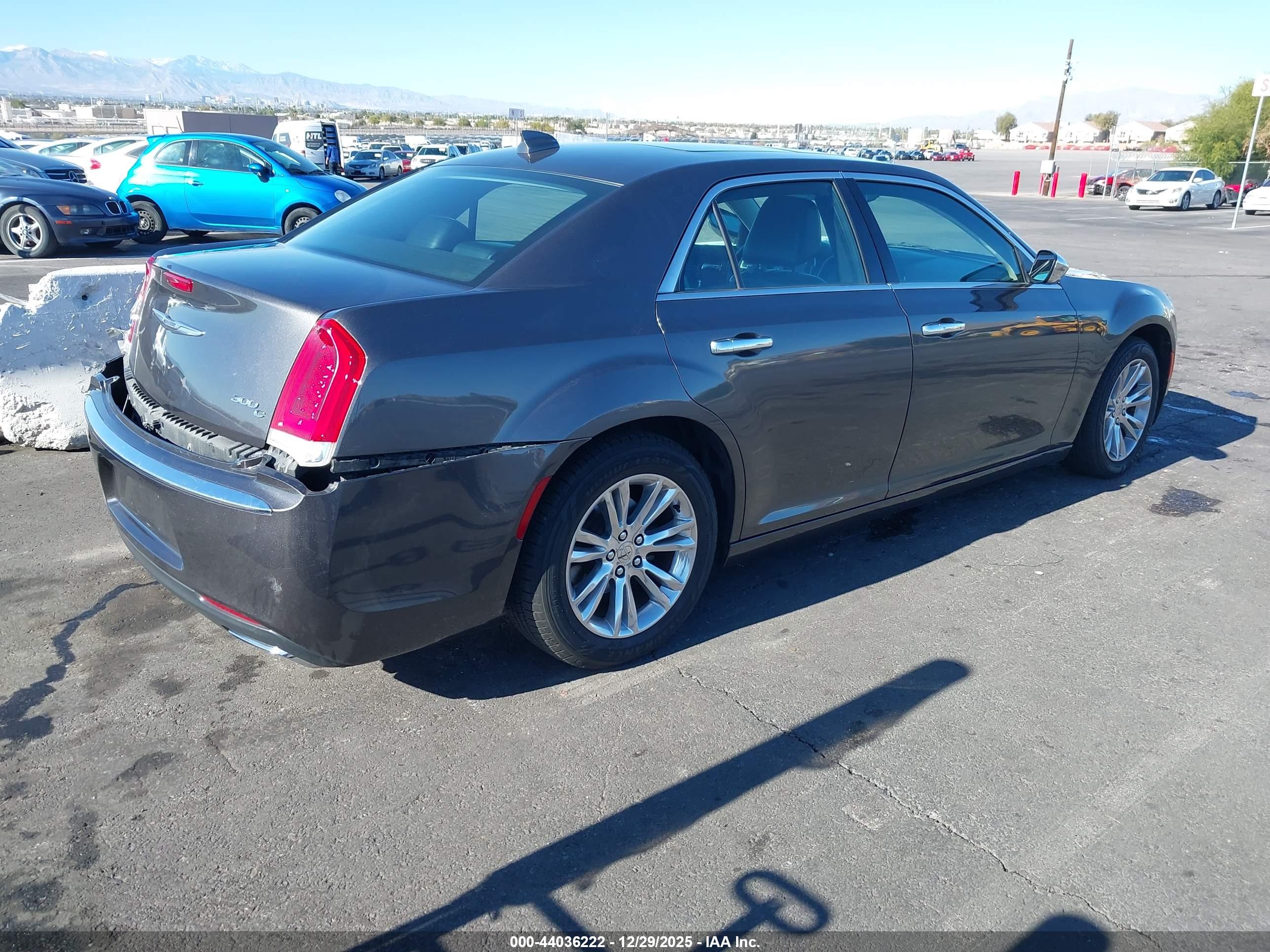 CHRYSLER 300C image 4