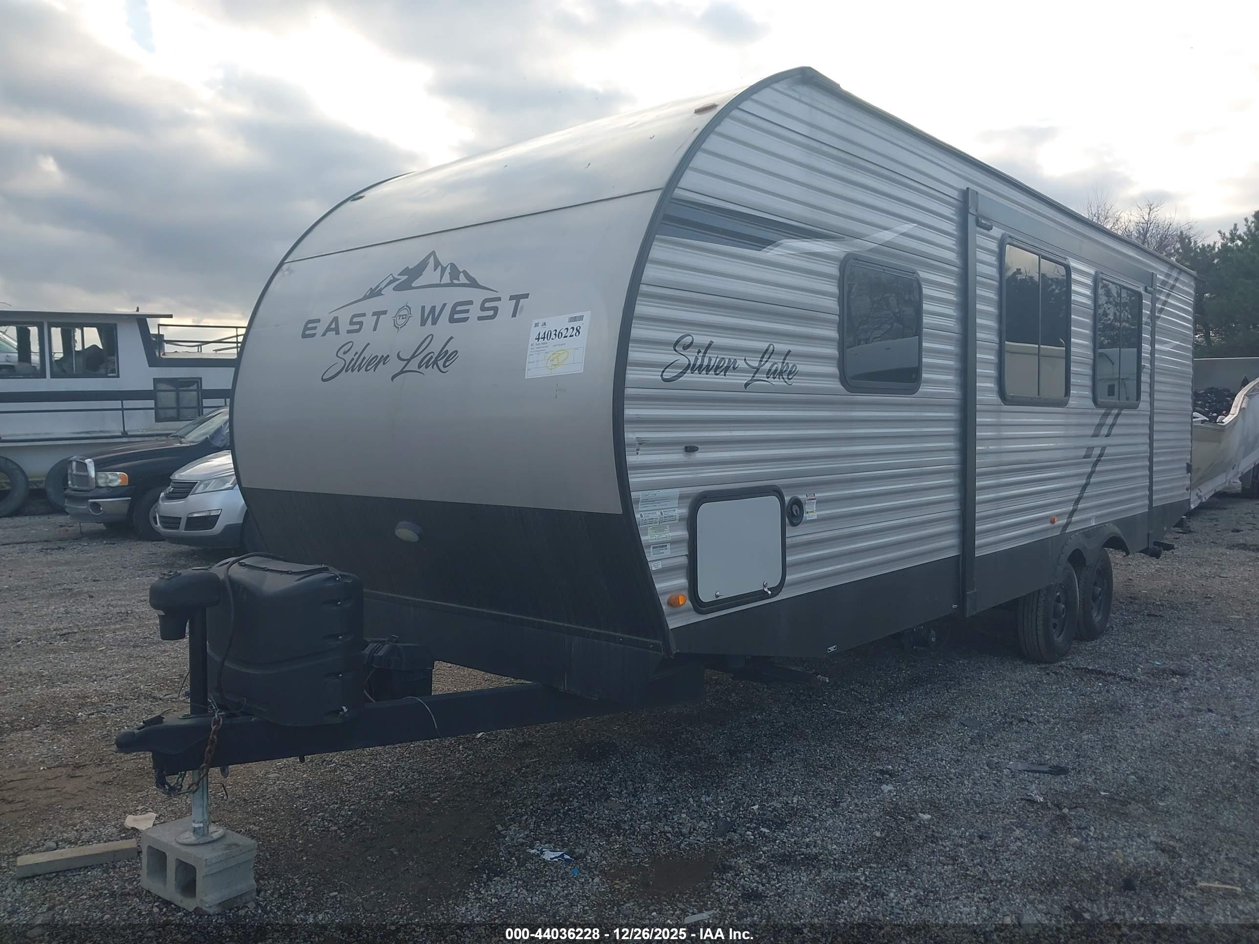 FOREST RIVER image 2