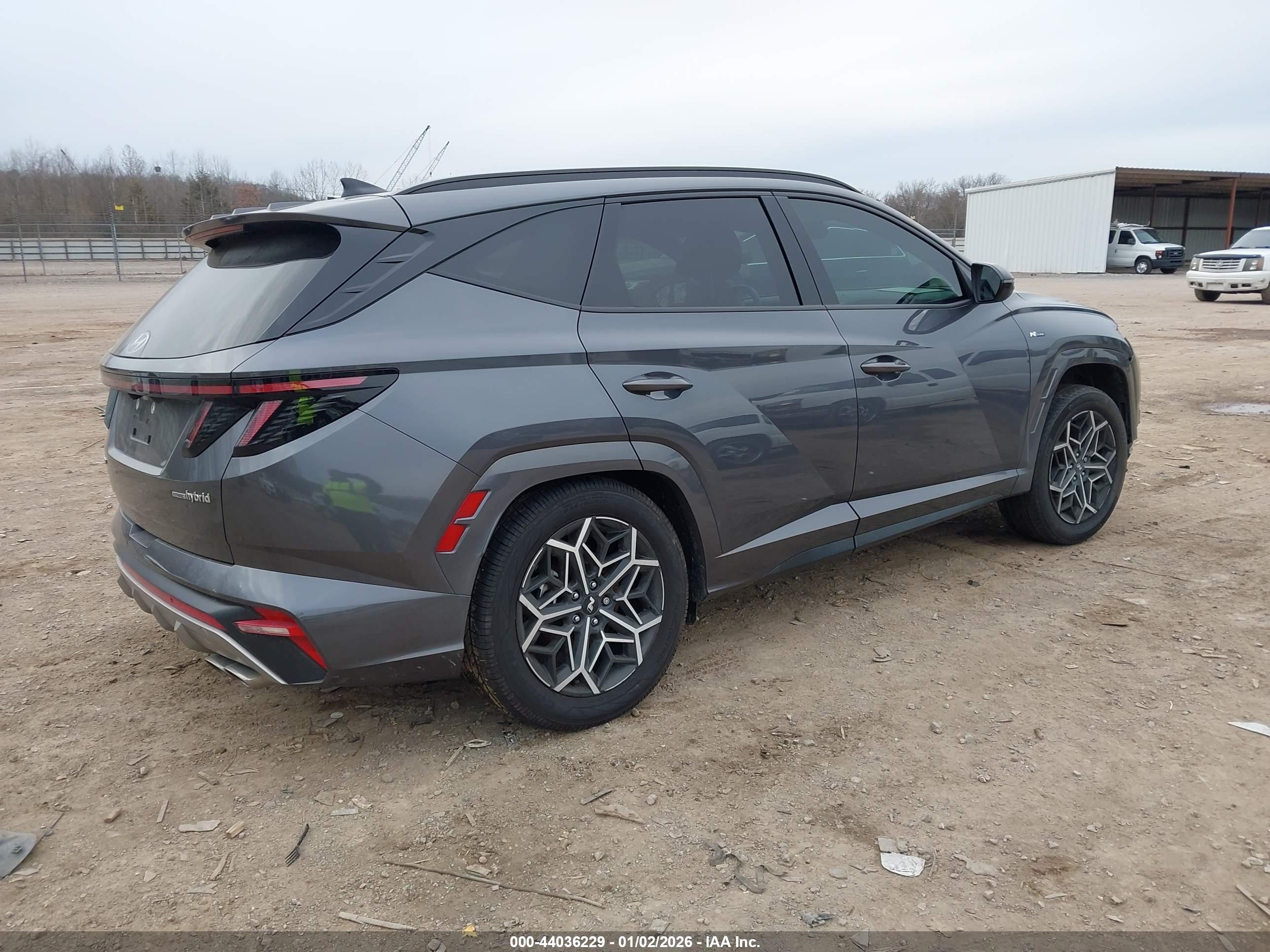 HYUNDAI TUCSON image 4