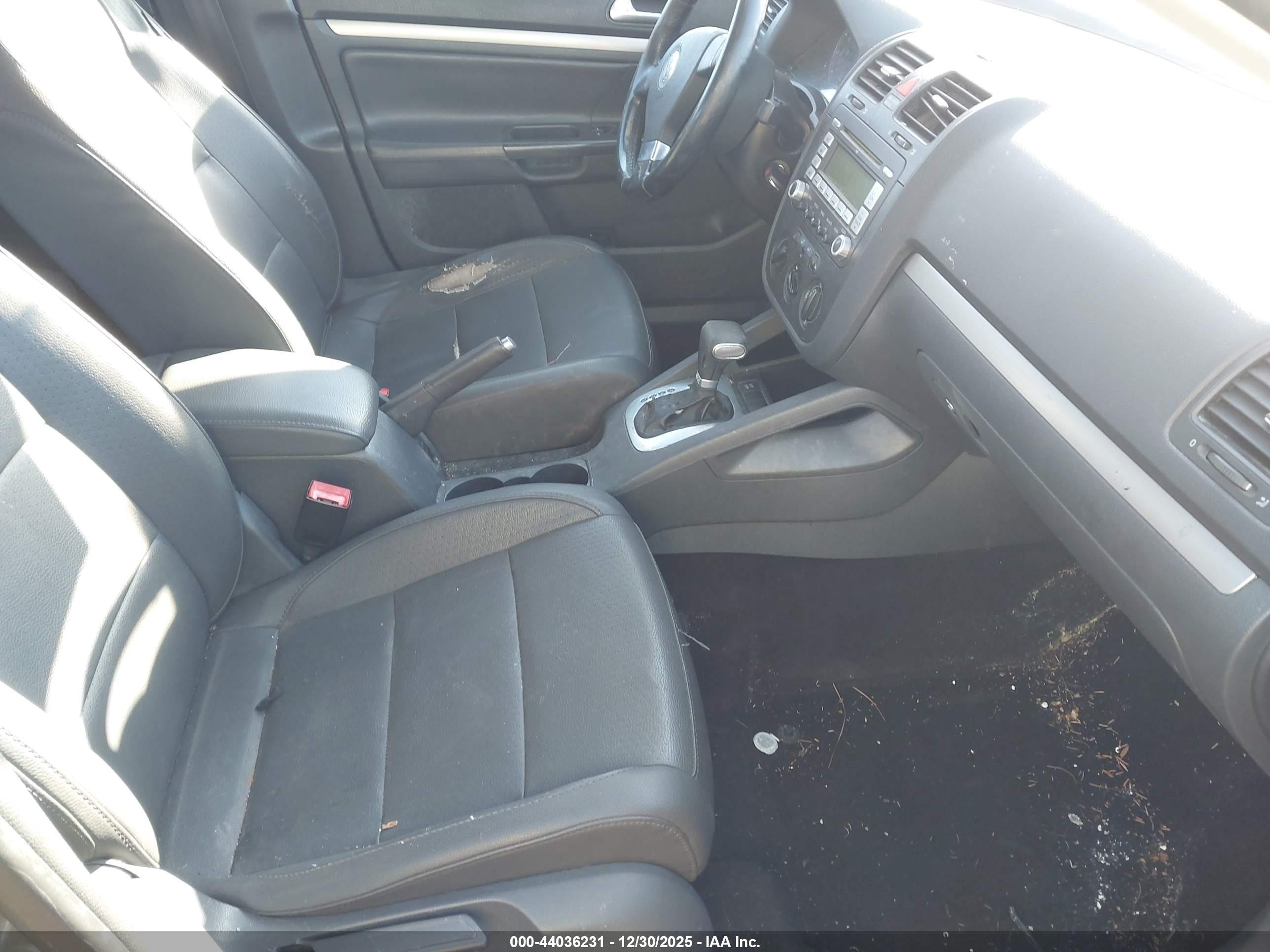 VOLKSWAGEN JETTA image 5