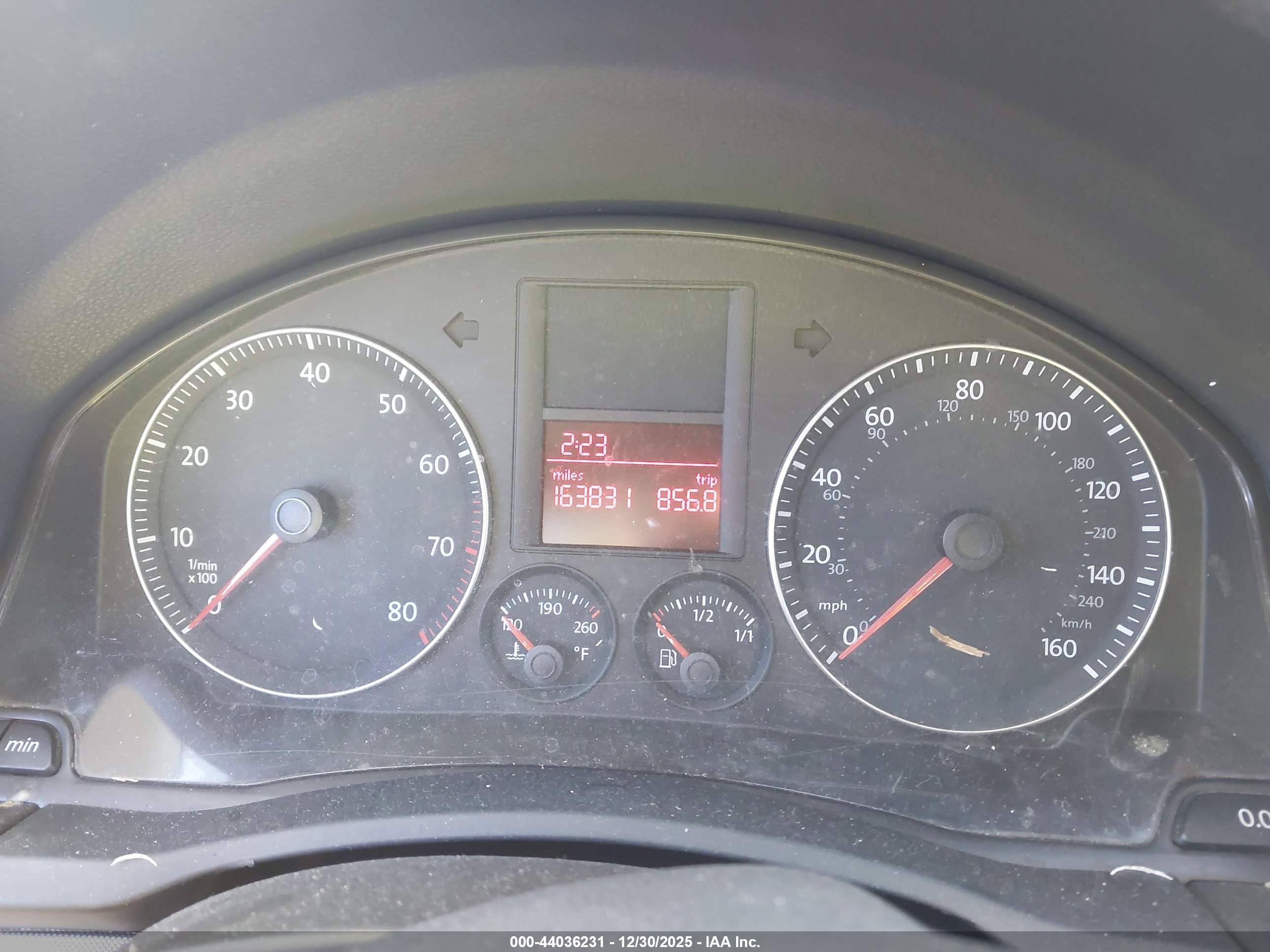 VOLKSWAGEN JETTA image 7