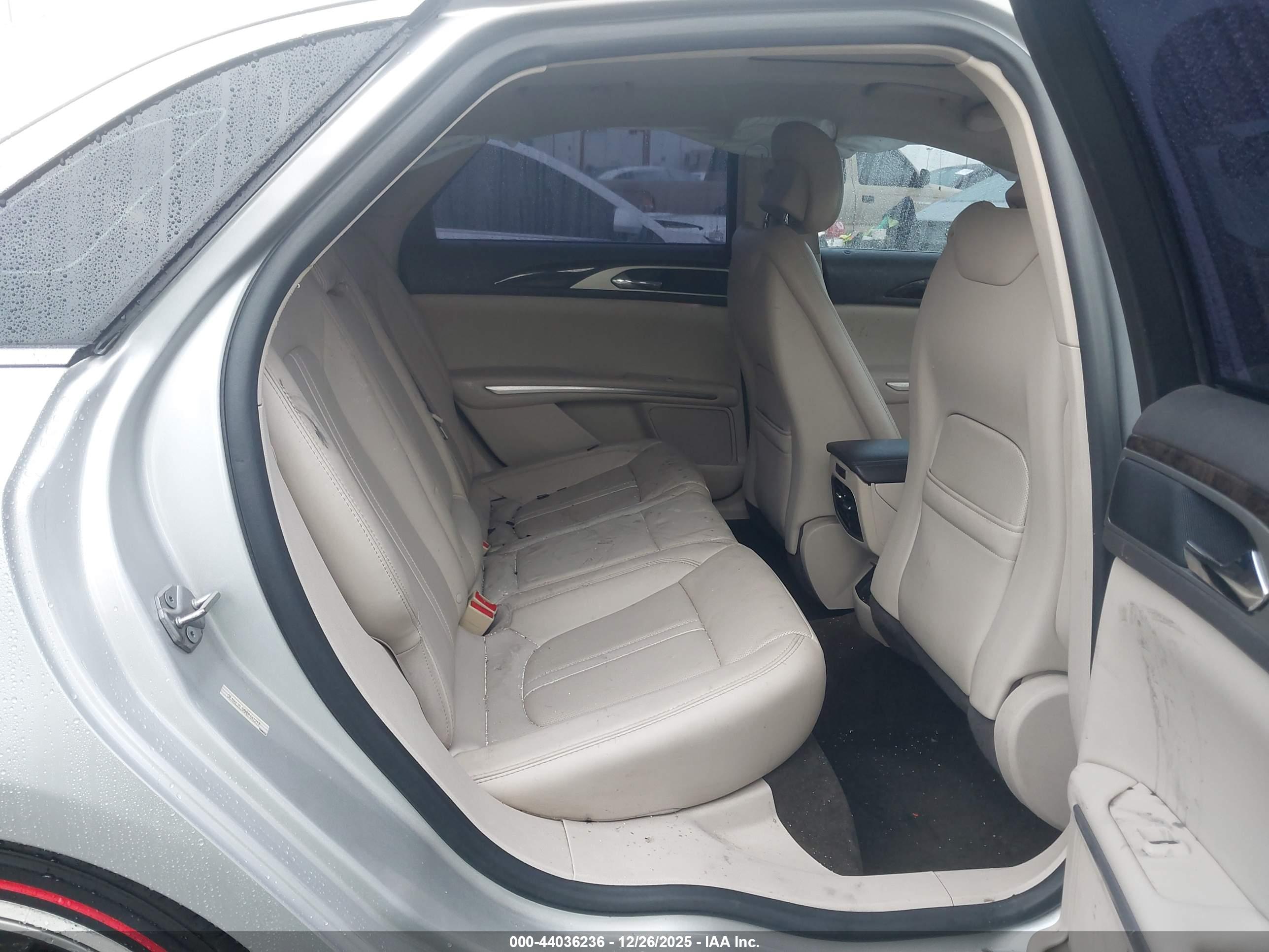 LINCOLN MKZ image 8