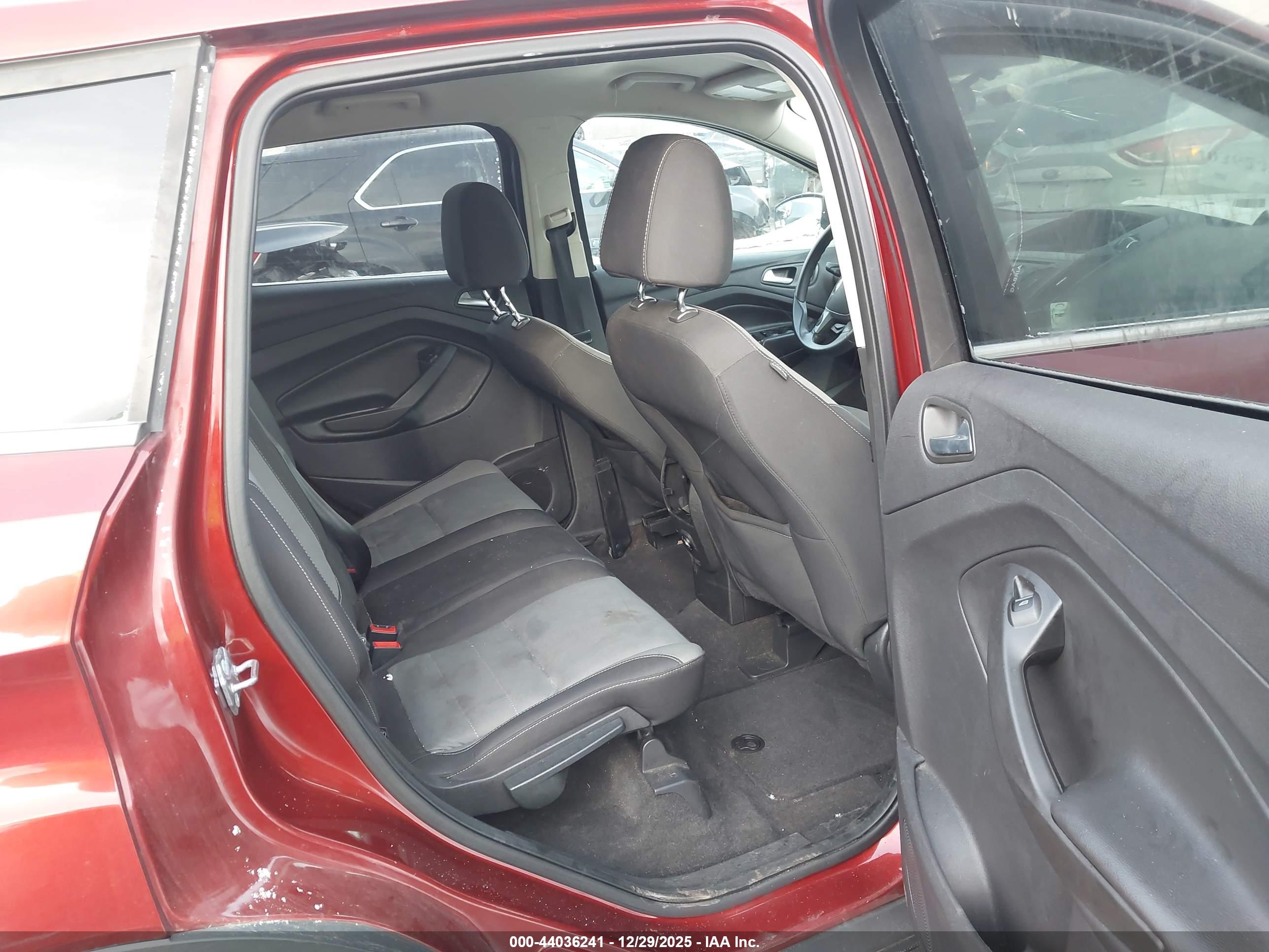 FORD ESCAPE image 8