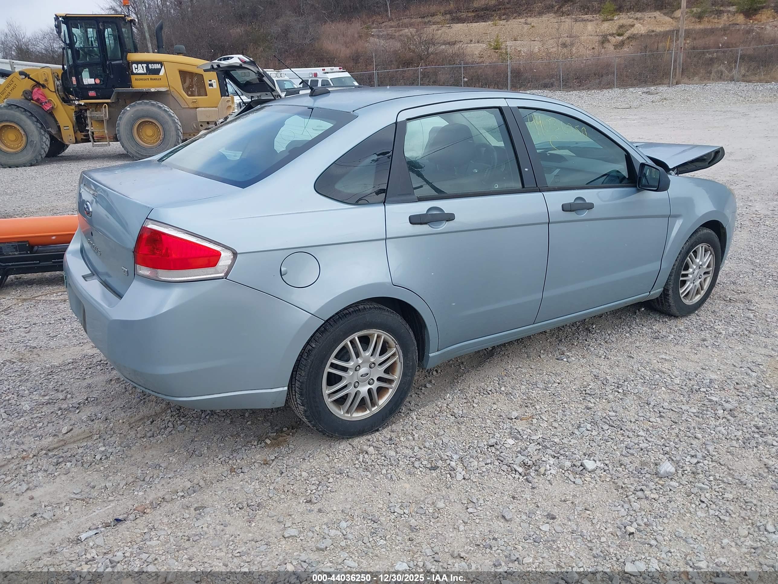 FORD FOCUS image 4