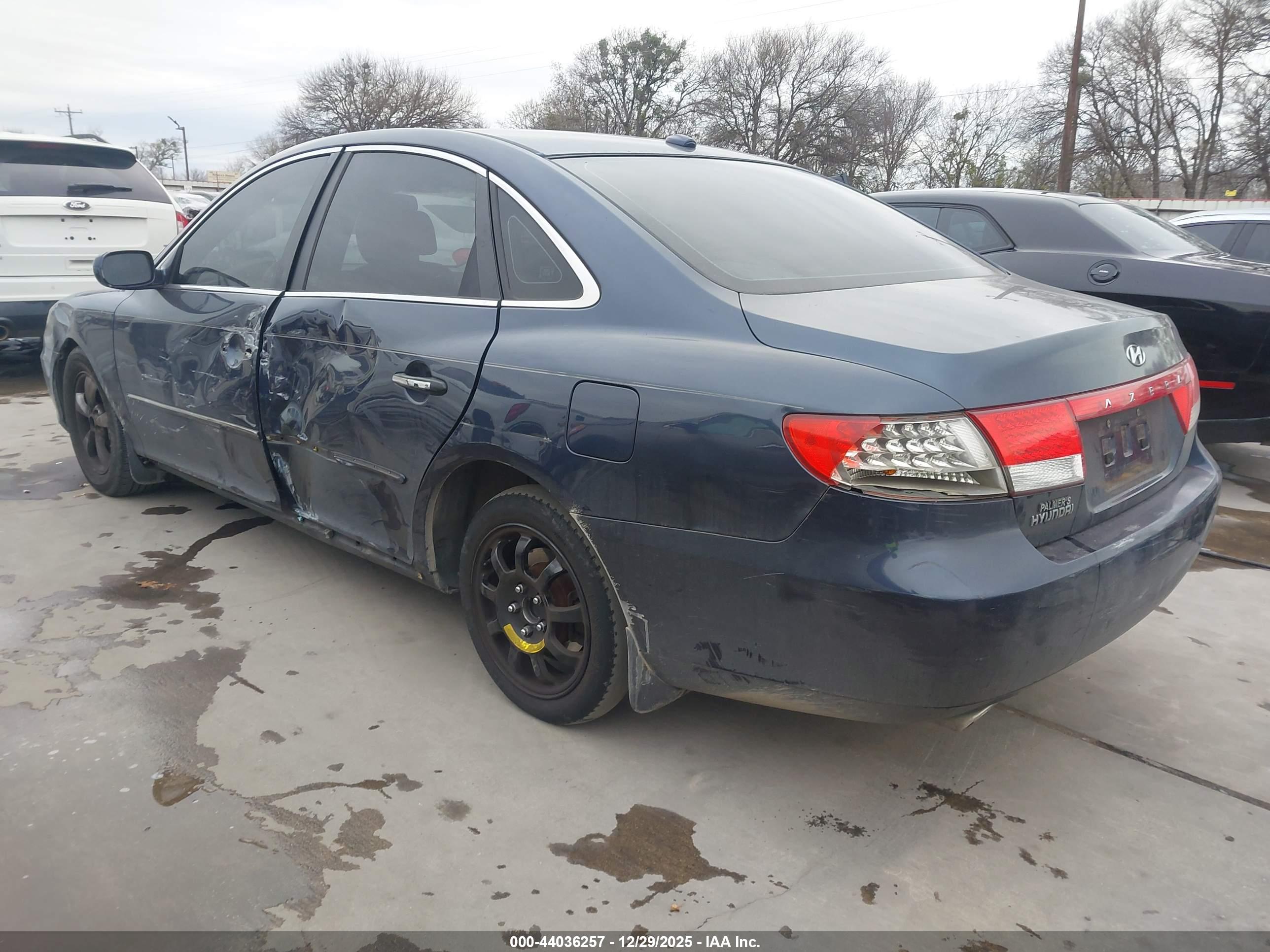 HYUNDAI AZERA image 3