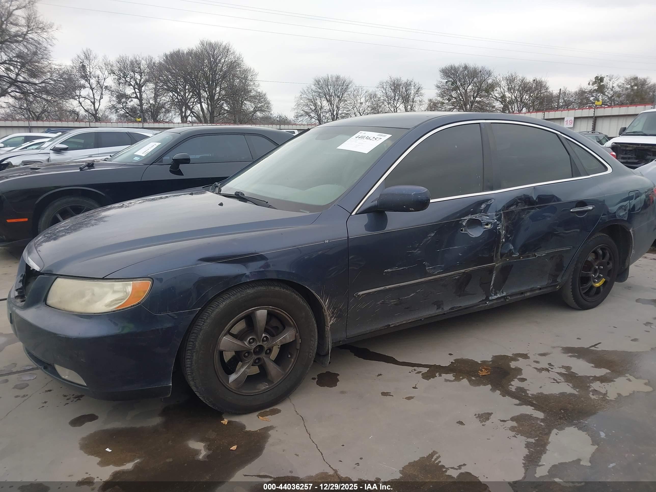 HYUNDAI AZERA image 6