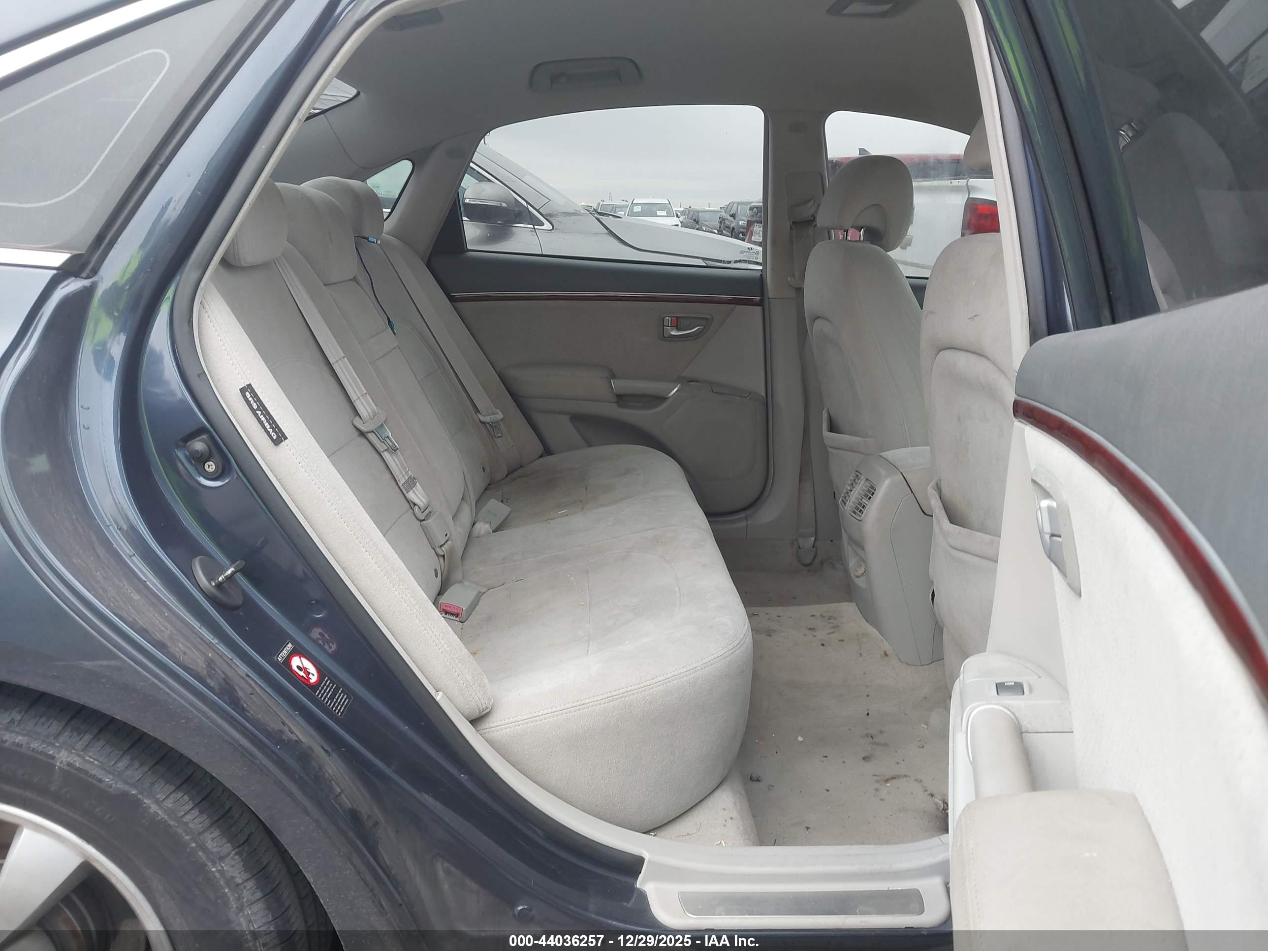 HYUNDAI AZERA image 8