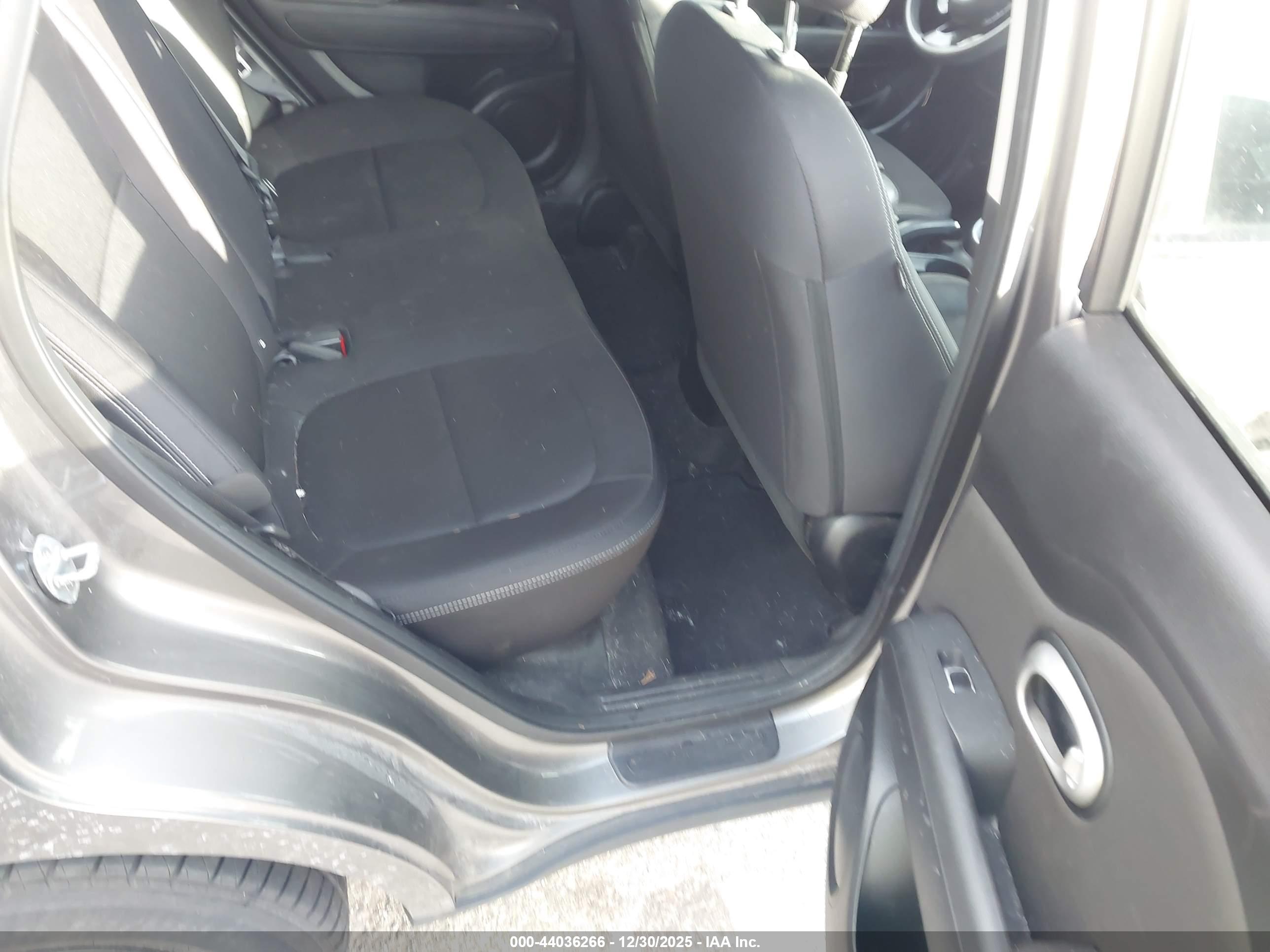 KIA SOUL image 8