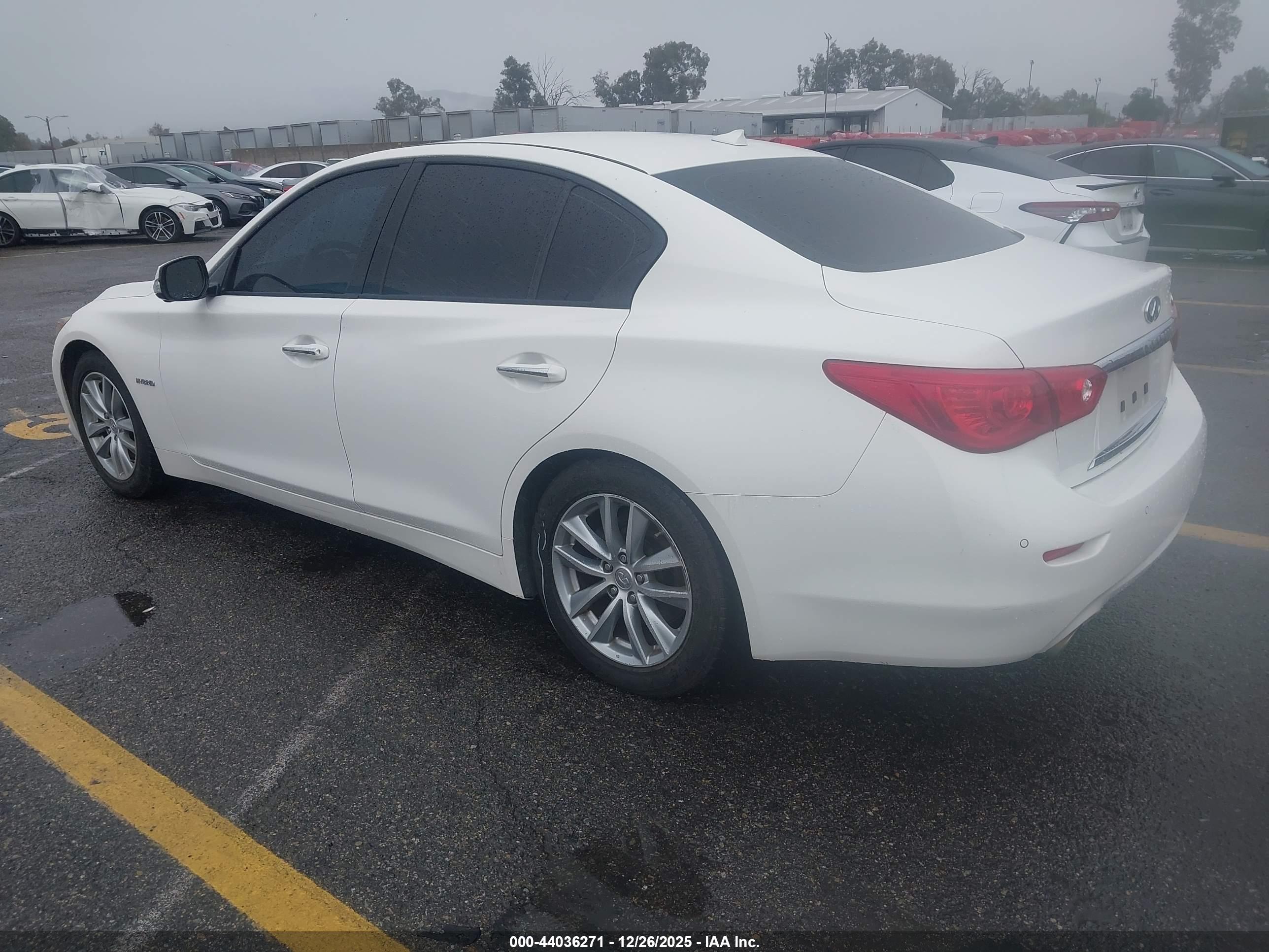 INFINITI Q50 image 3