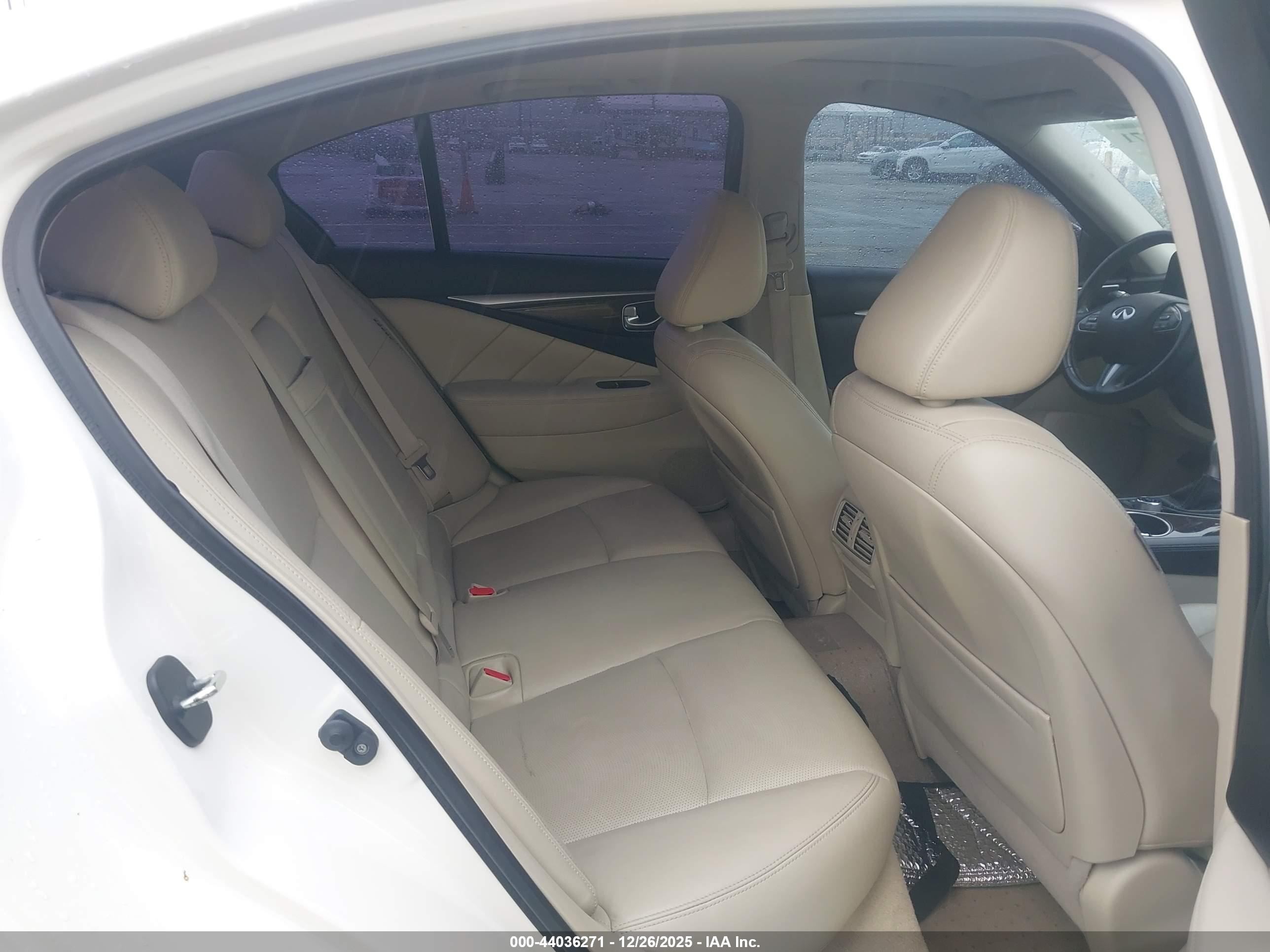 INFINITI Q50 image 8