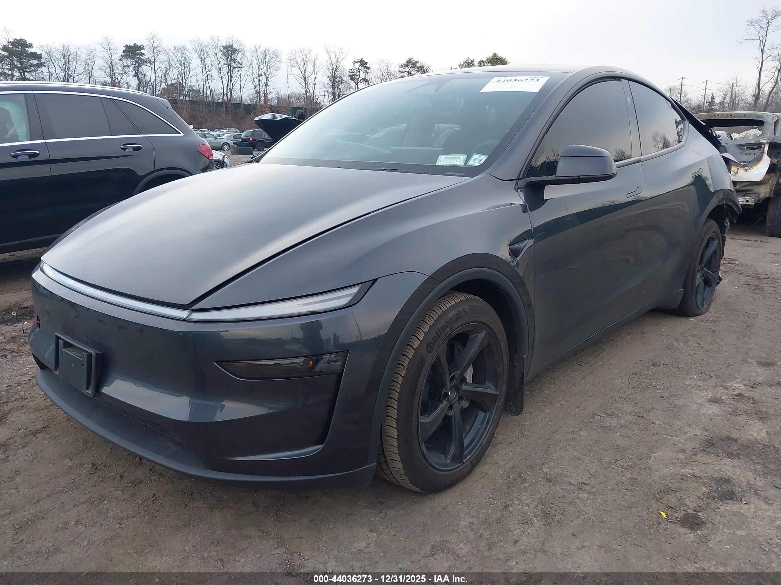 TESLA MODEL image 2