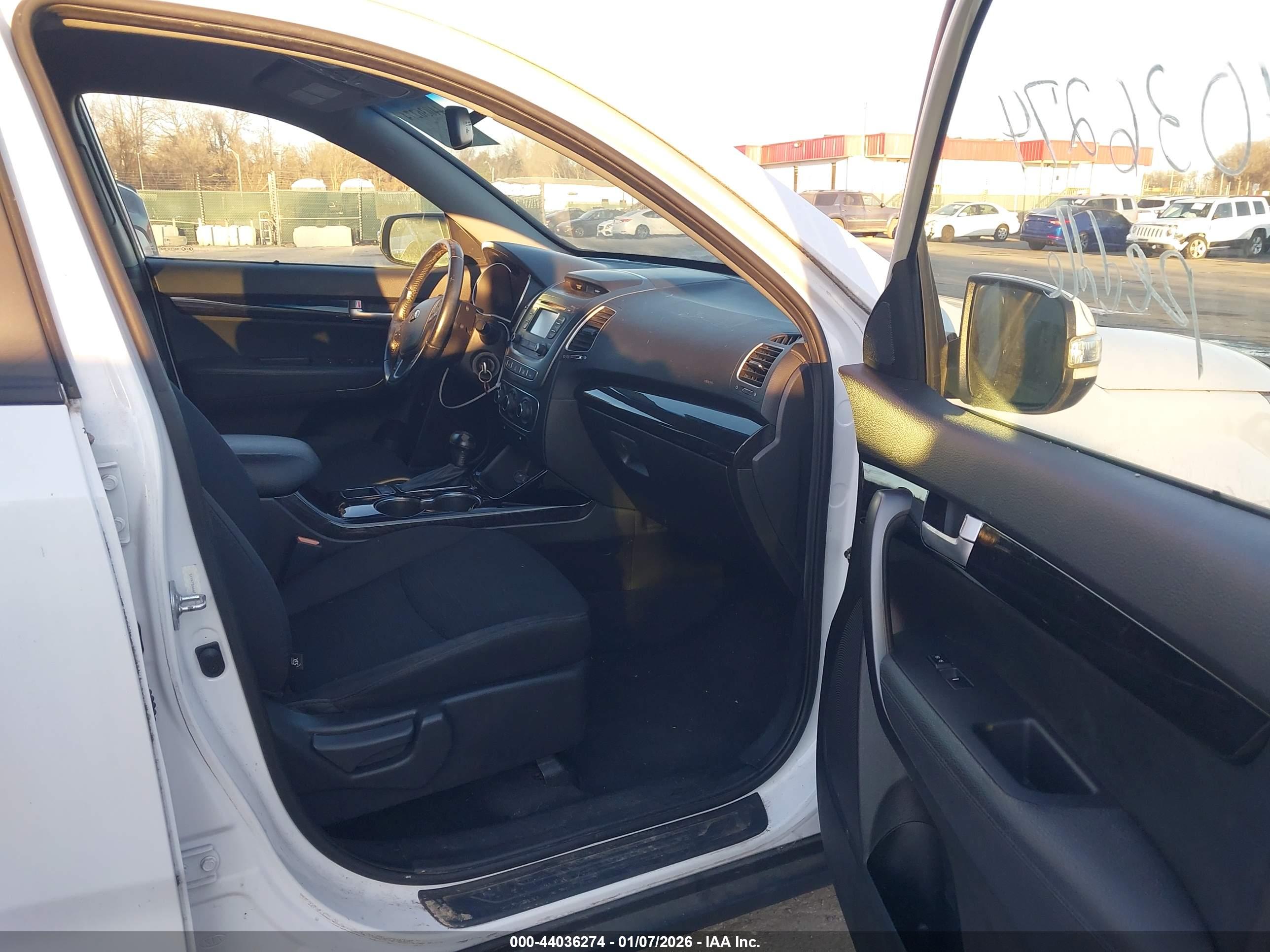 KIA SORENTO image 5