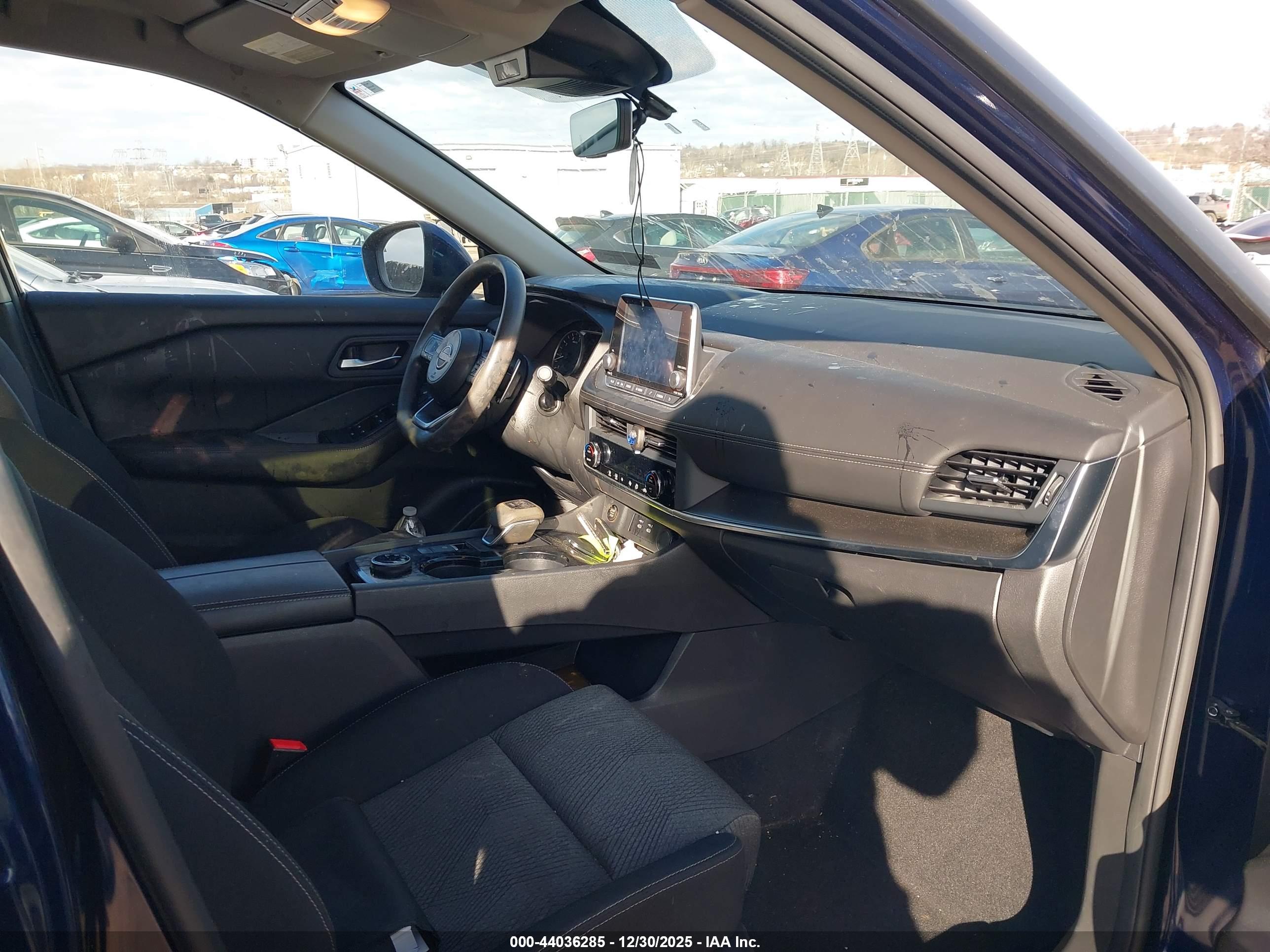 NISSAN ROGUE image 5