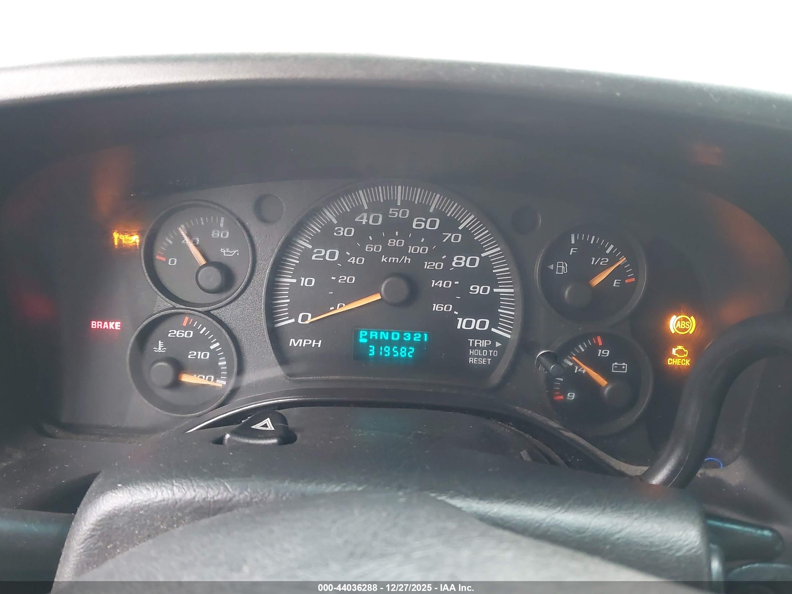 CHEVROLET EXPRESS image 7