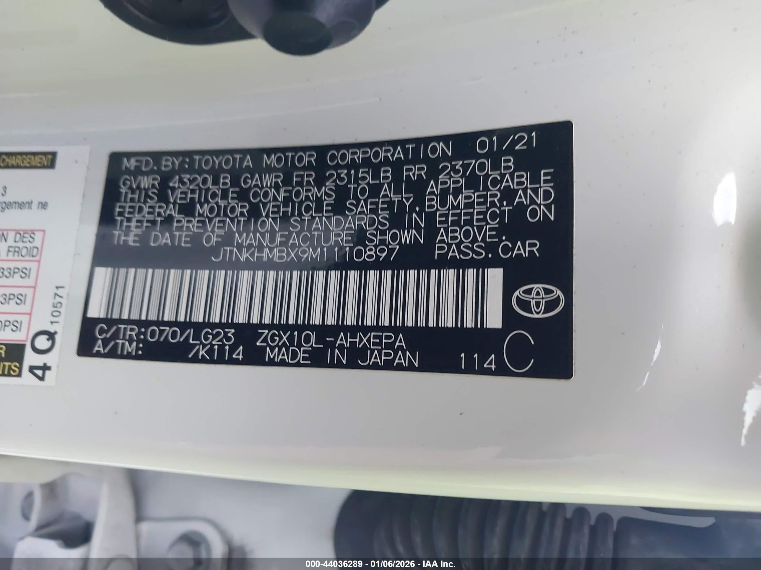 TOYOTA C-HR image 9