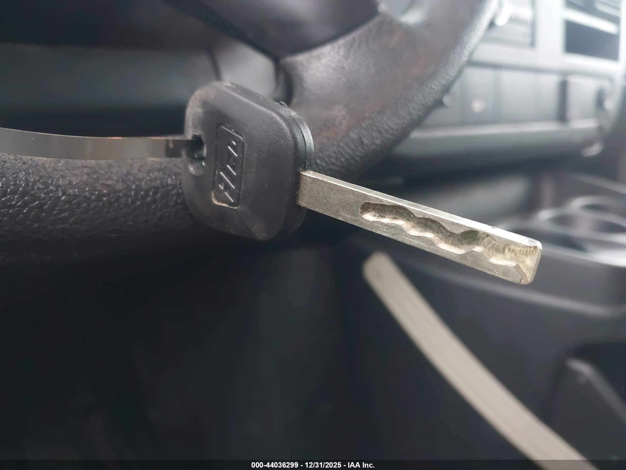 CHEVROLET EXPRESS image 11