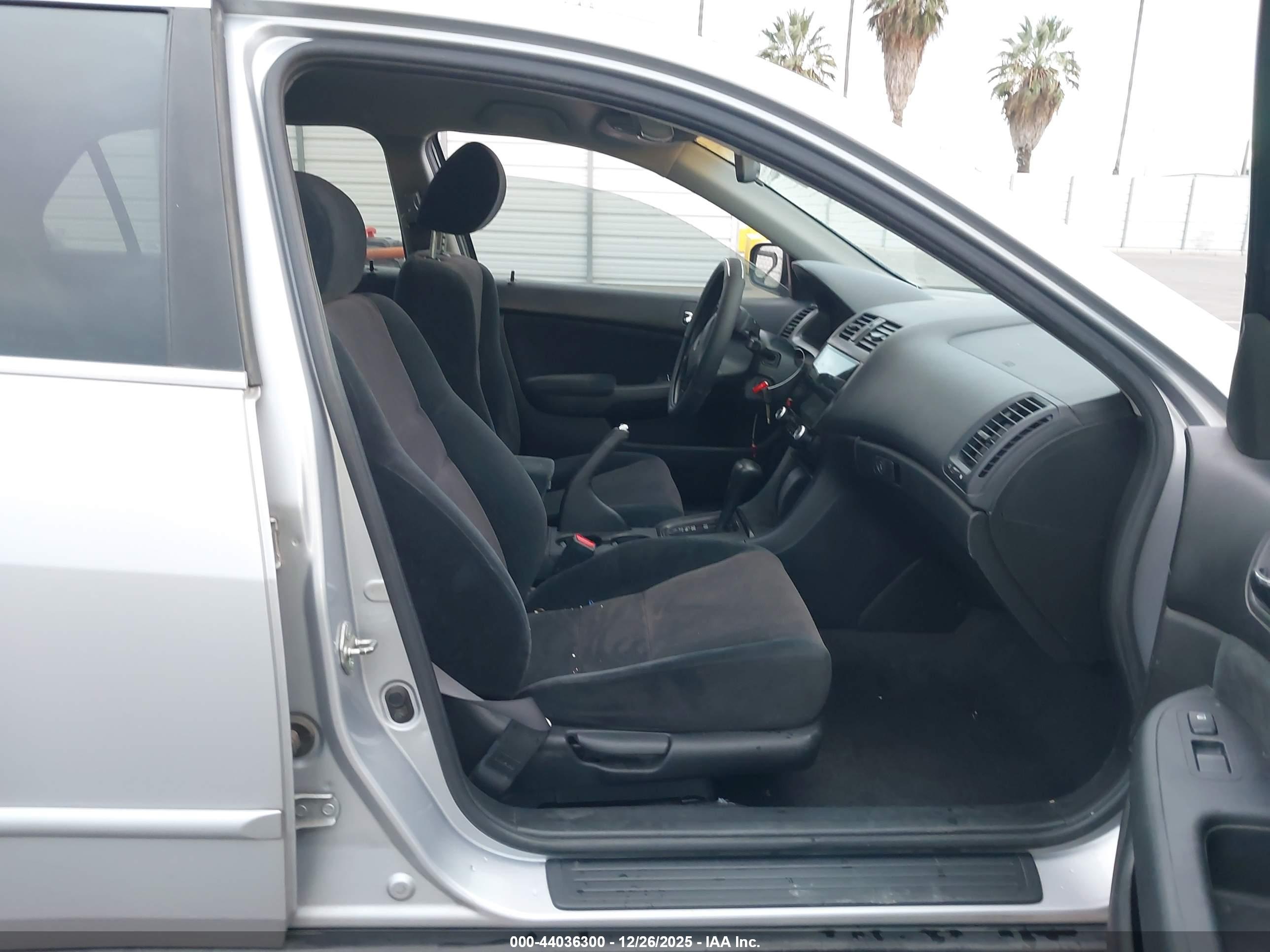 HONDA ACCORD image 5