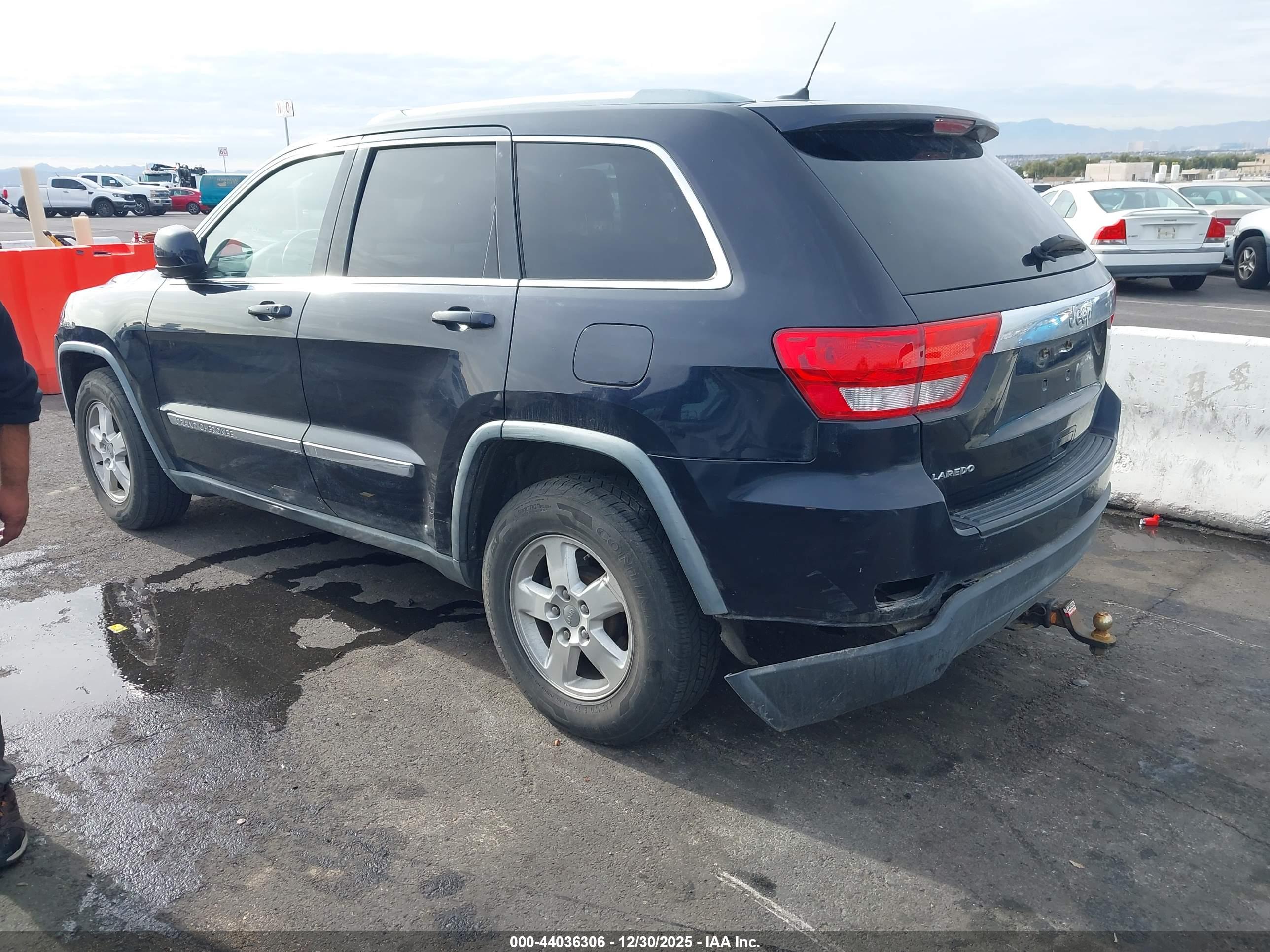 JEEP GRAND image 3