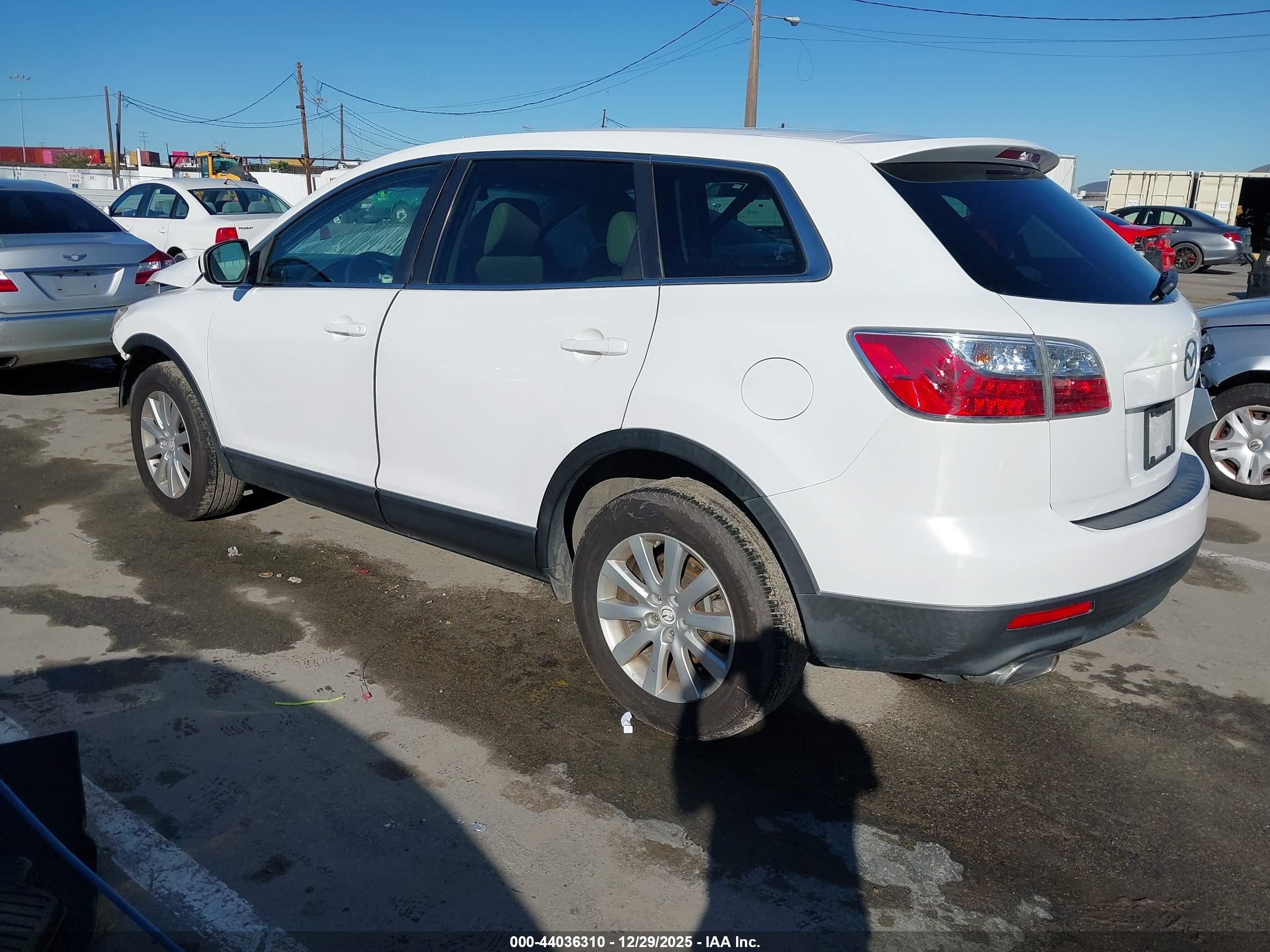 MAZDA CX-9 image 3