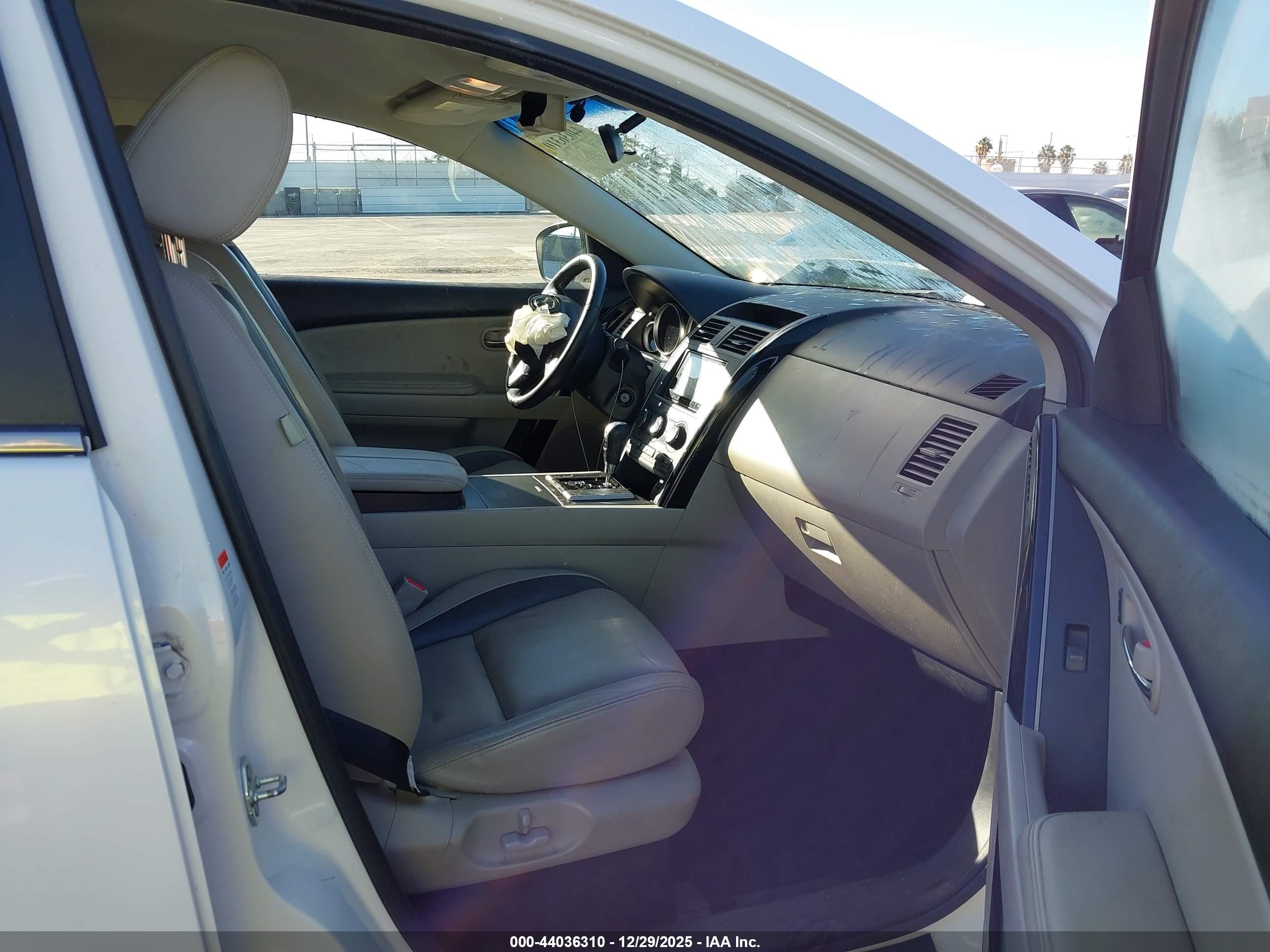 MAZDA CX-9 image 5