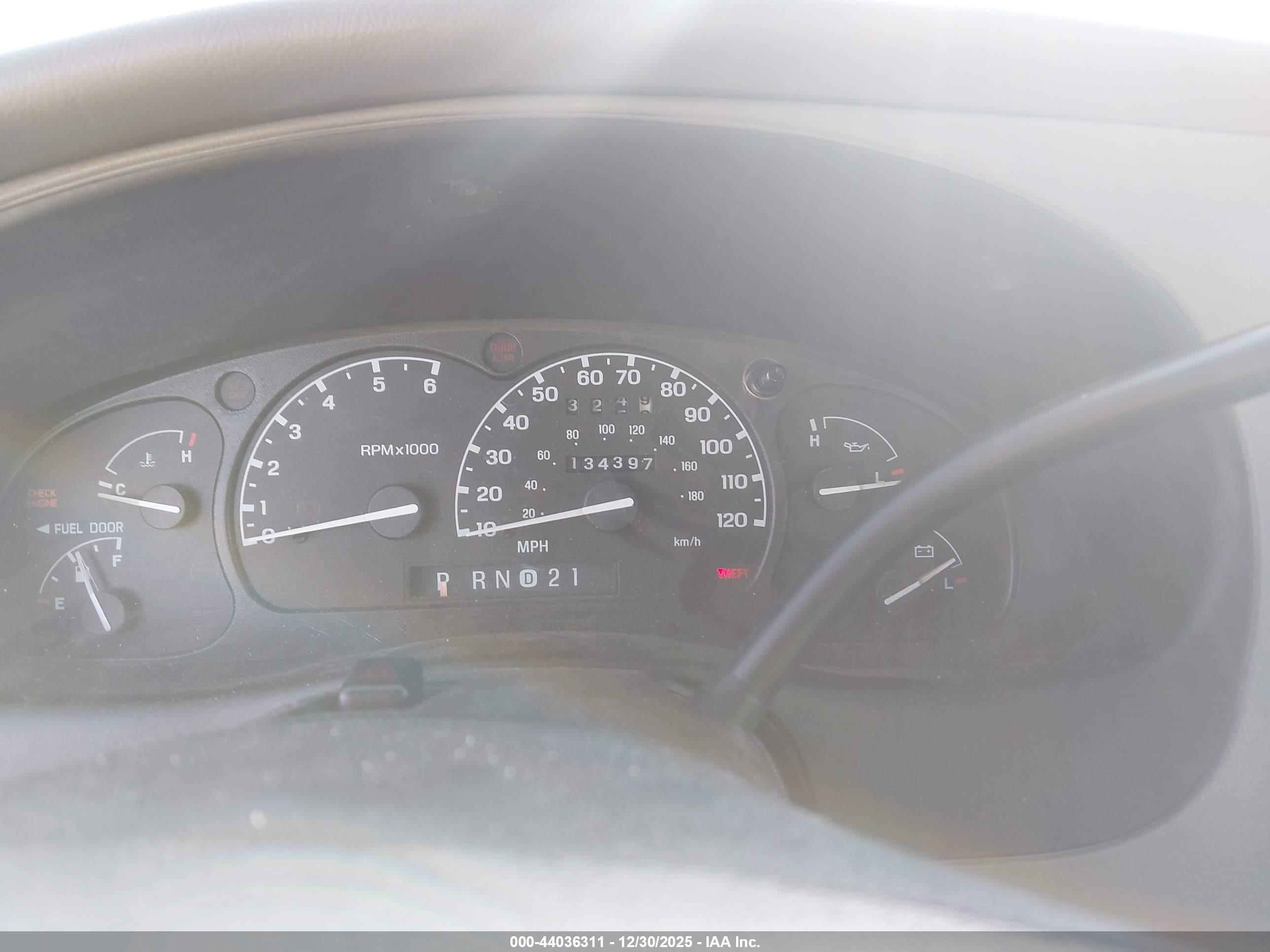 FORD EXPLORER image 7