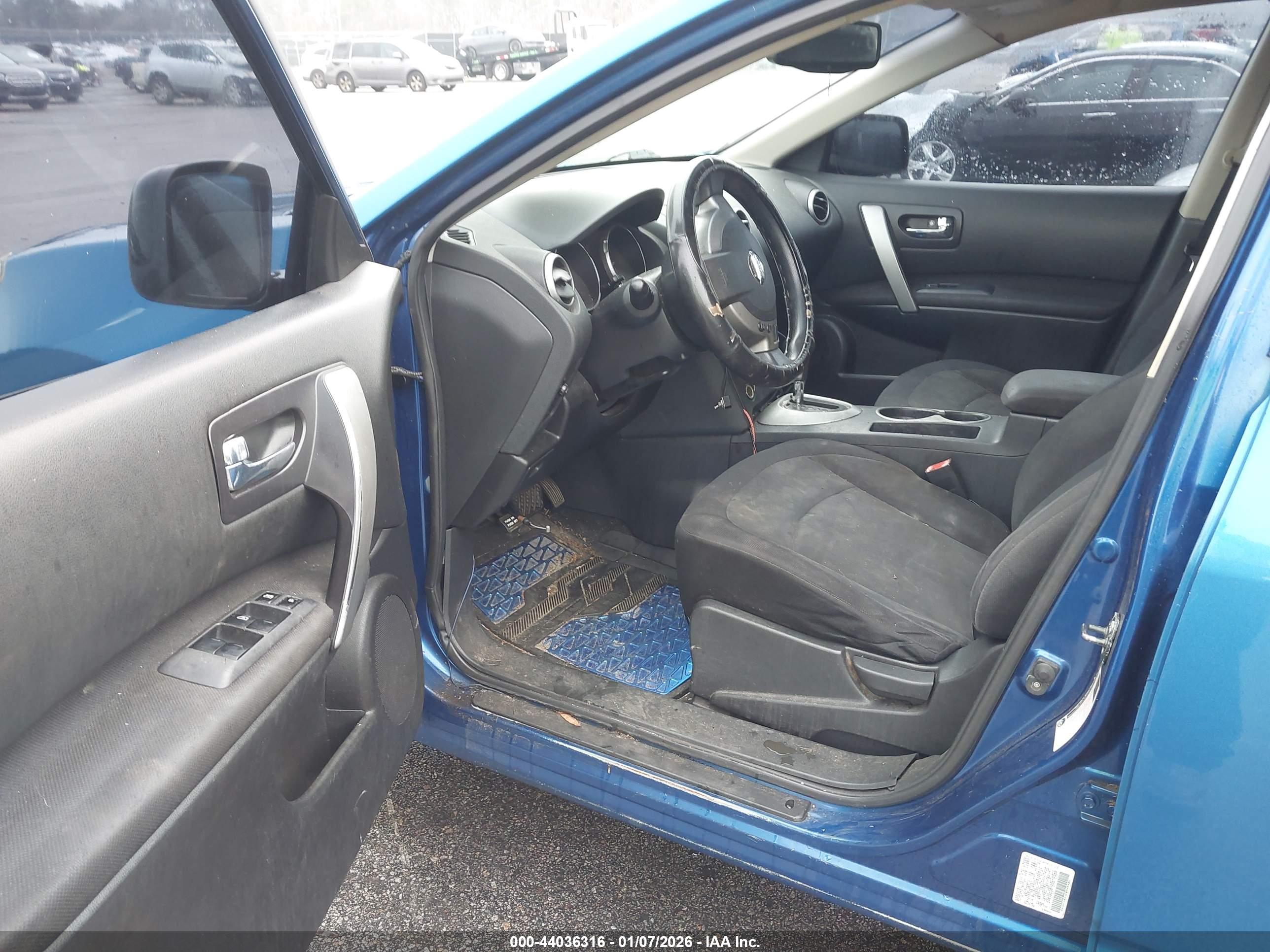 NISSAN ROGUE image 5