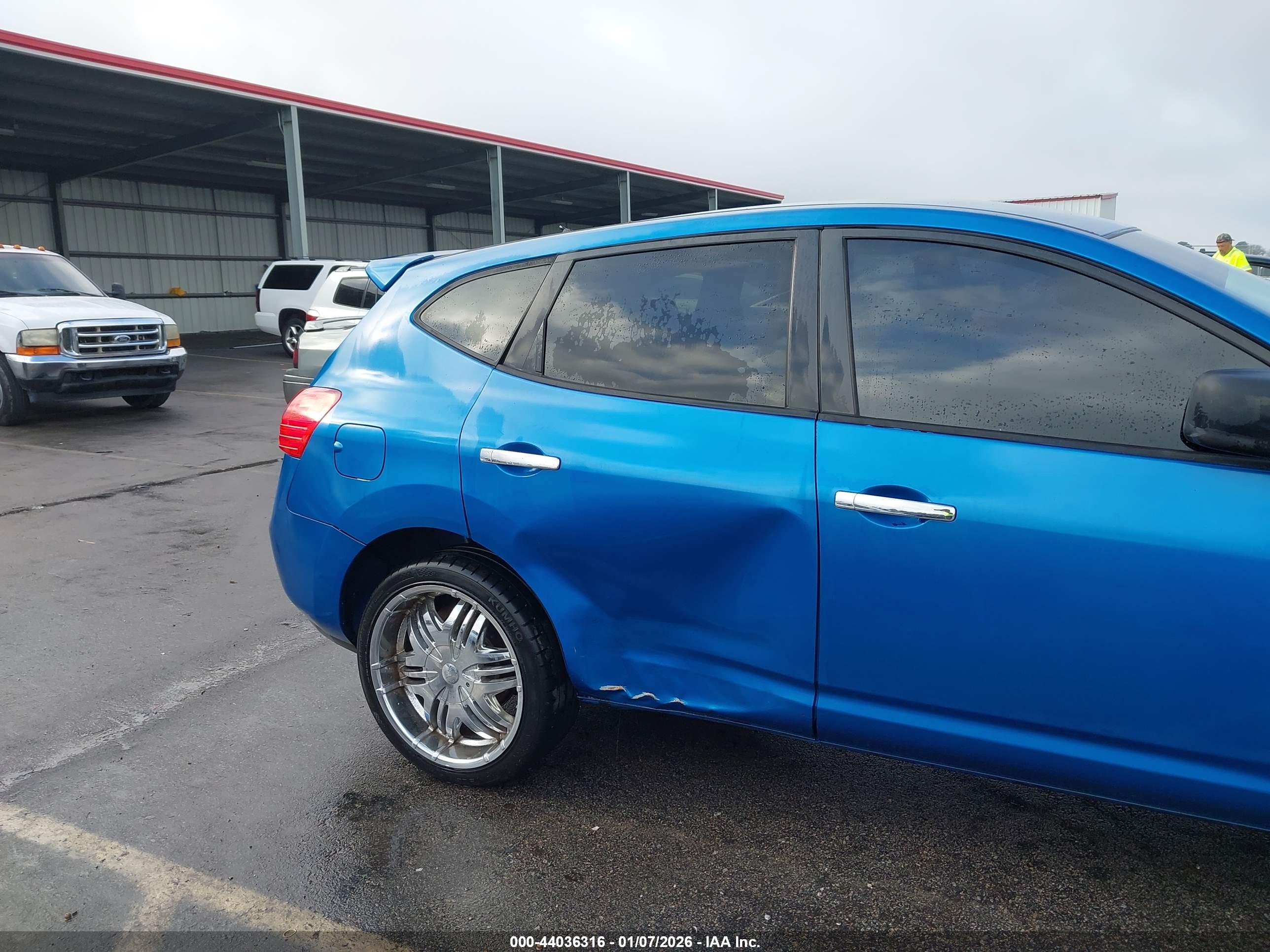 NISSAN ROGUE image 6