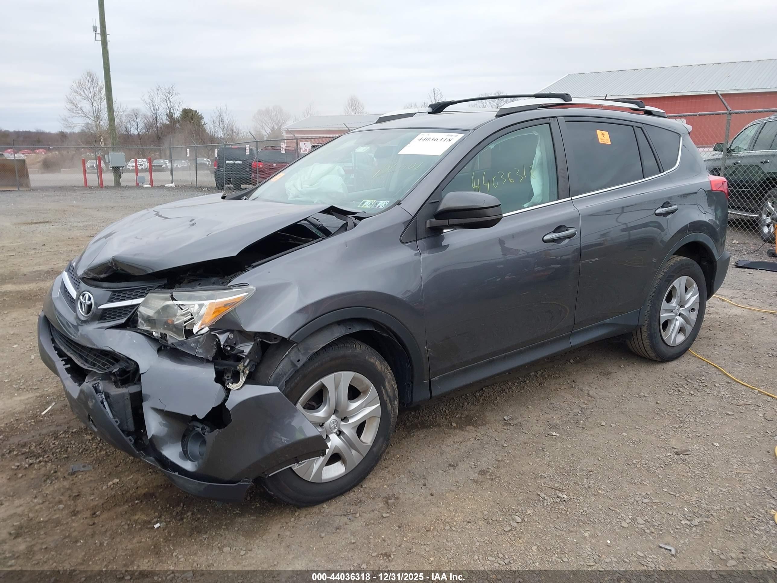 TOYOTA RAV4 image 2