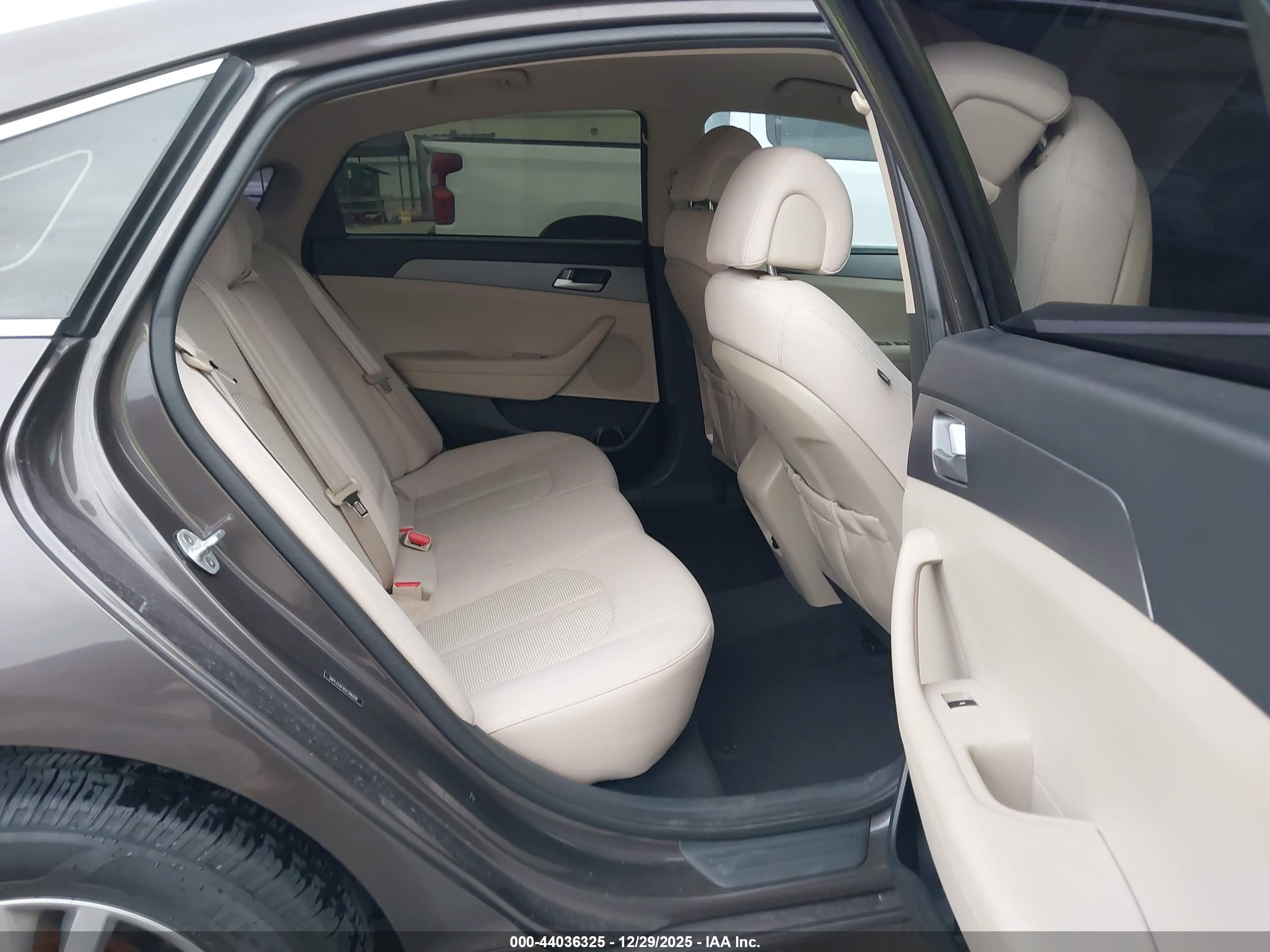HYUNDAI SONATA image 8
