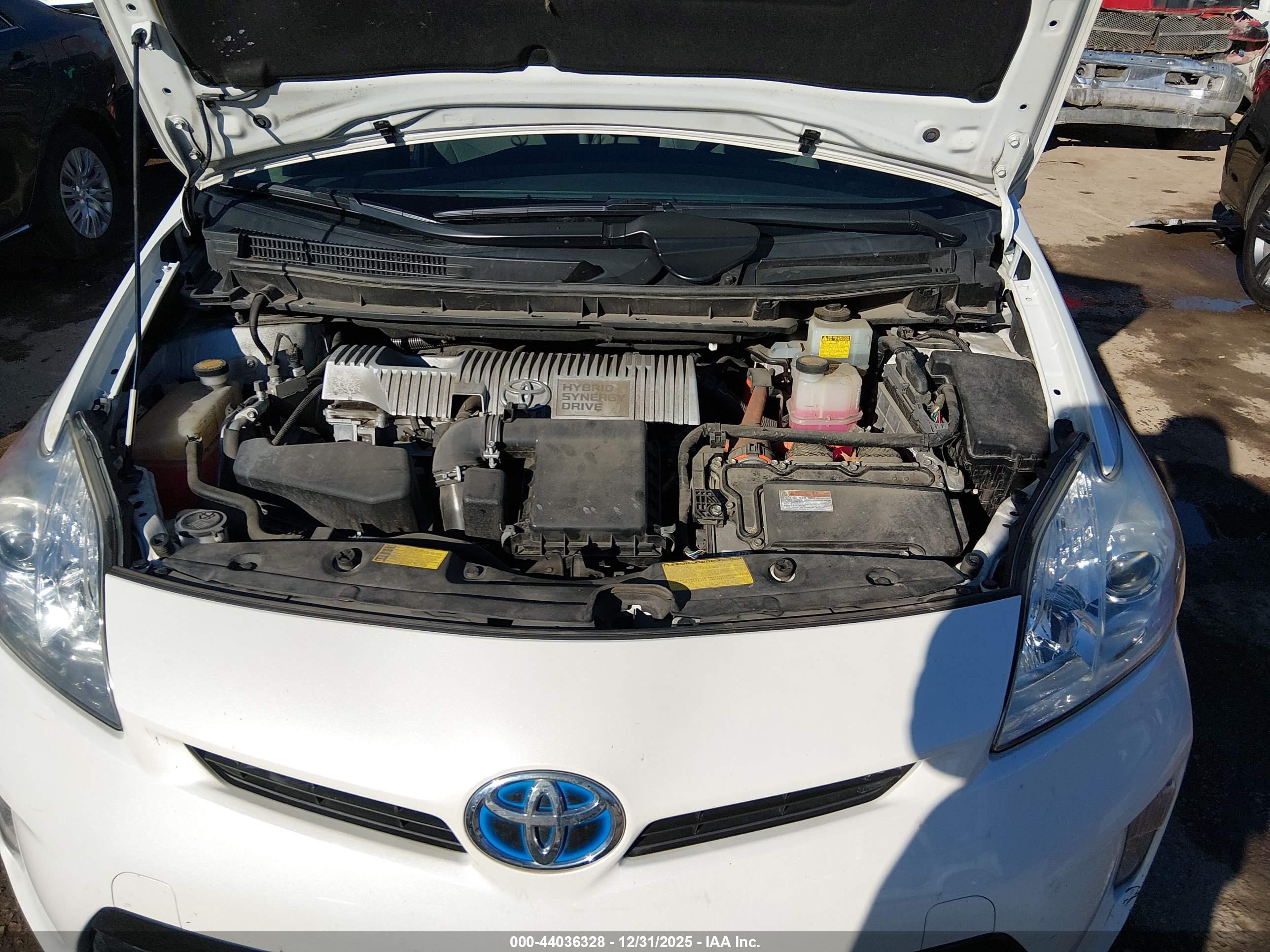 TOYOTA PRIUS image 10