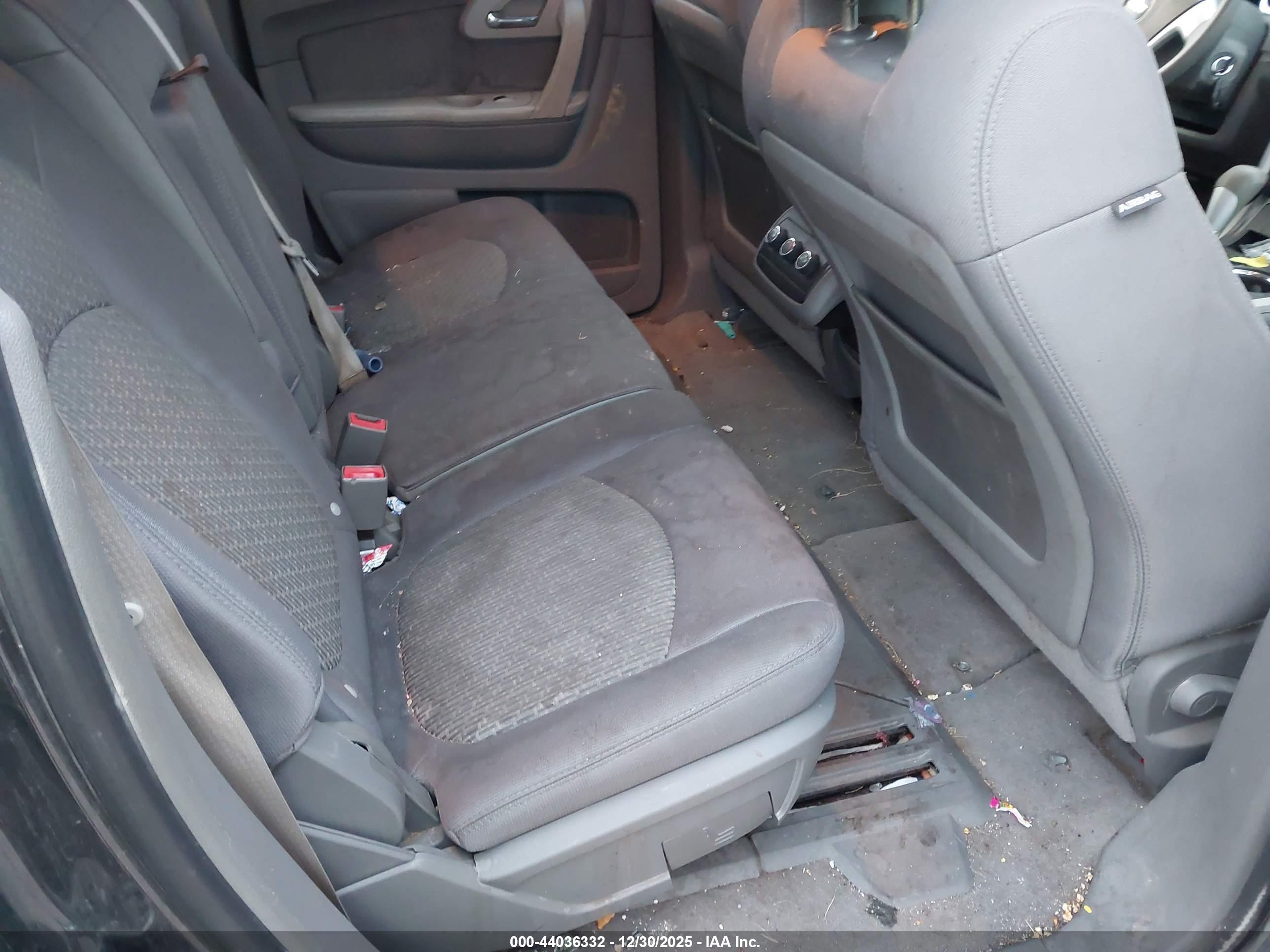 CHEVROLET TRAVERSE image 8