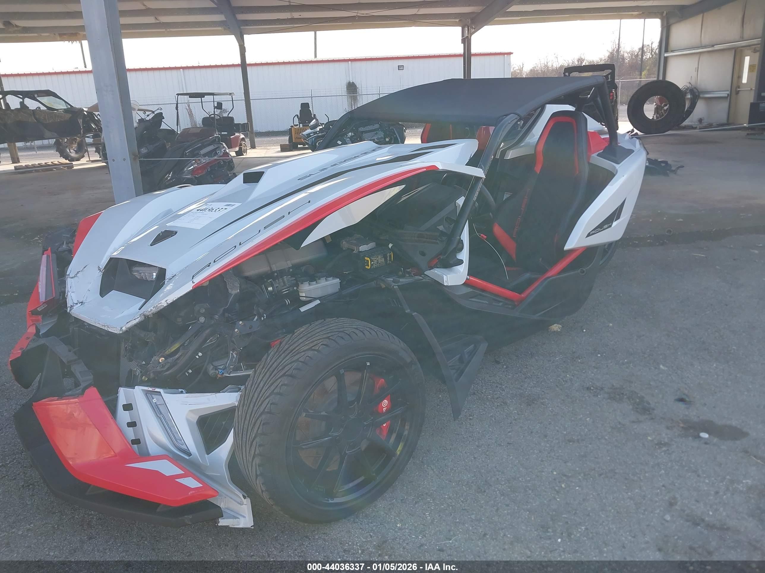 POLARIS SLINGSHOT image 2