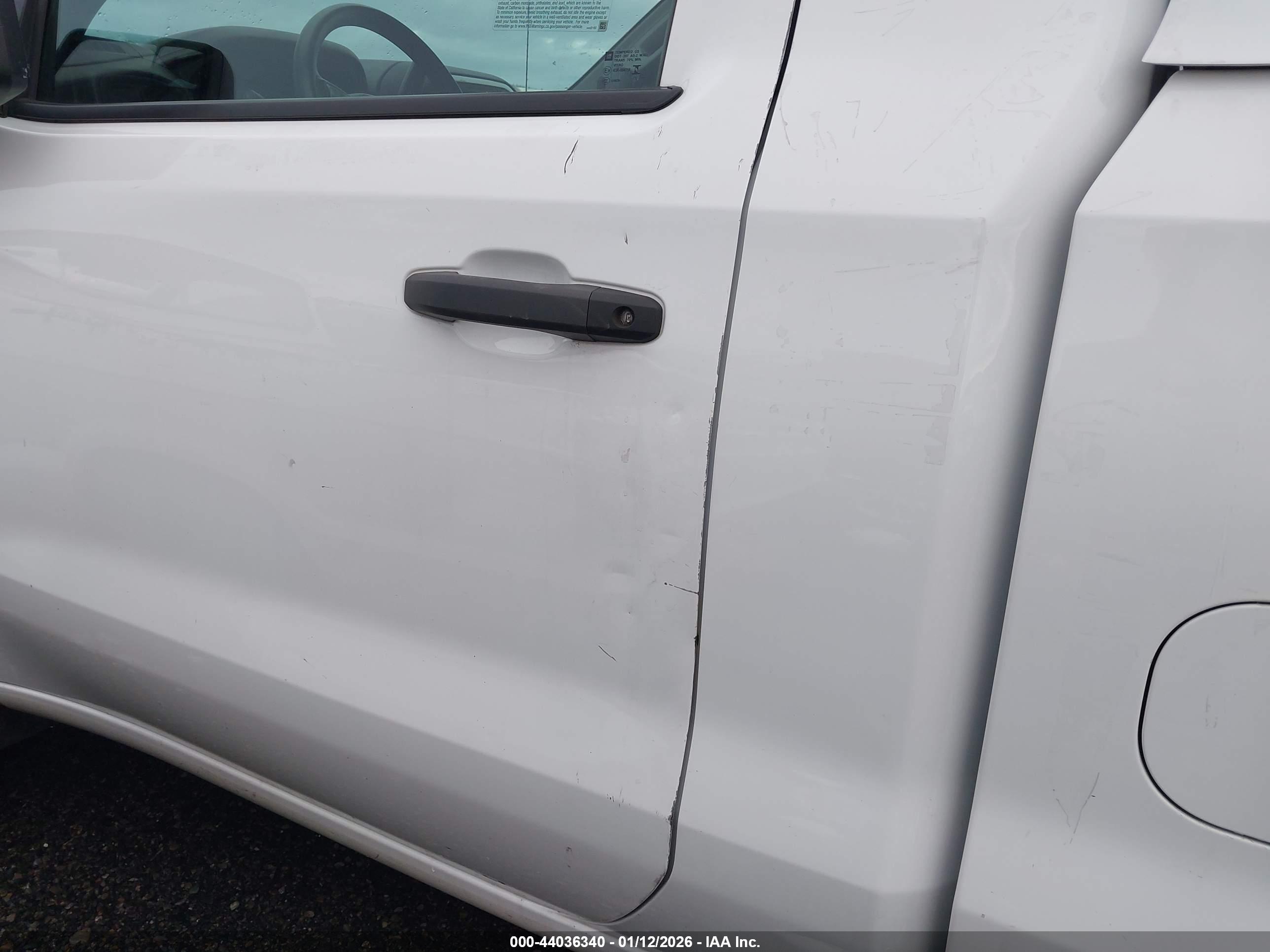 CHEVROLET SILVERADO image 6