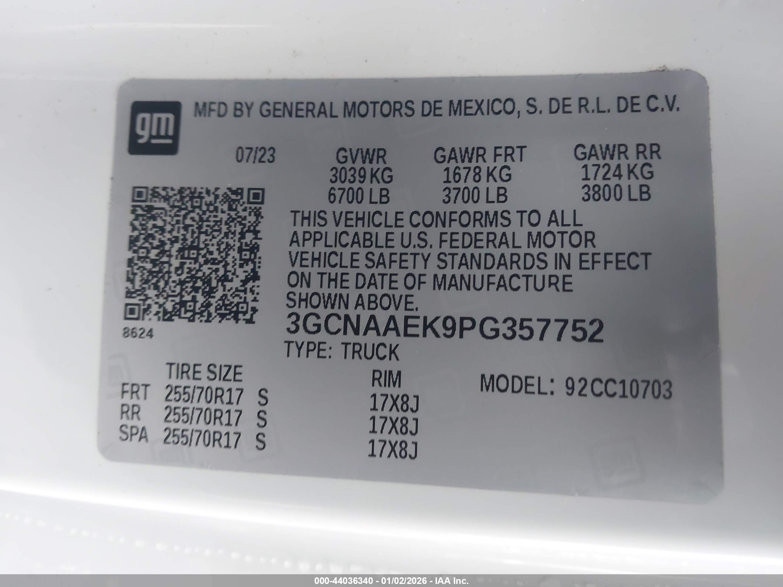 CHEVROLET SILVERADO image 9