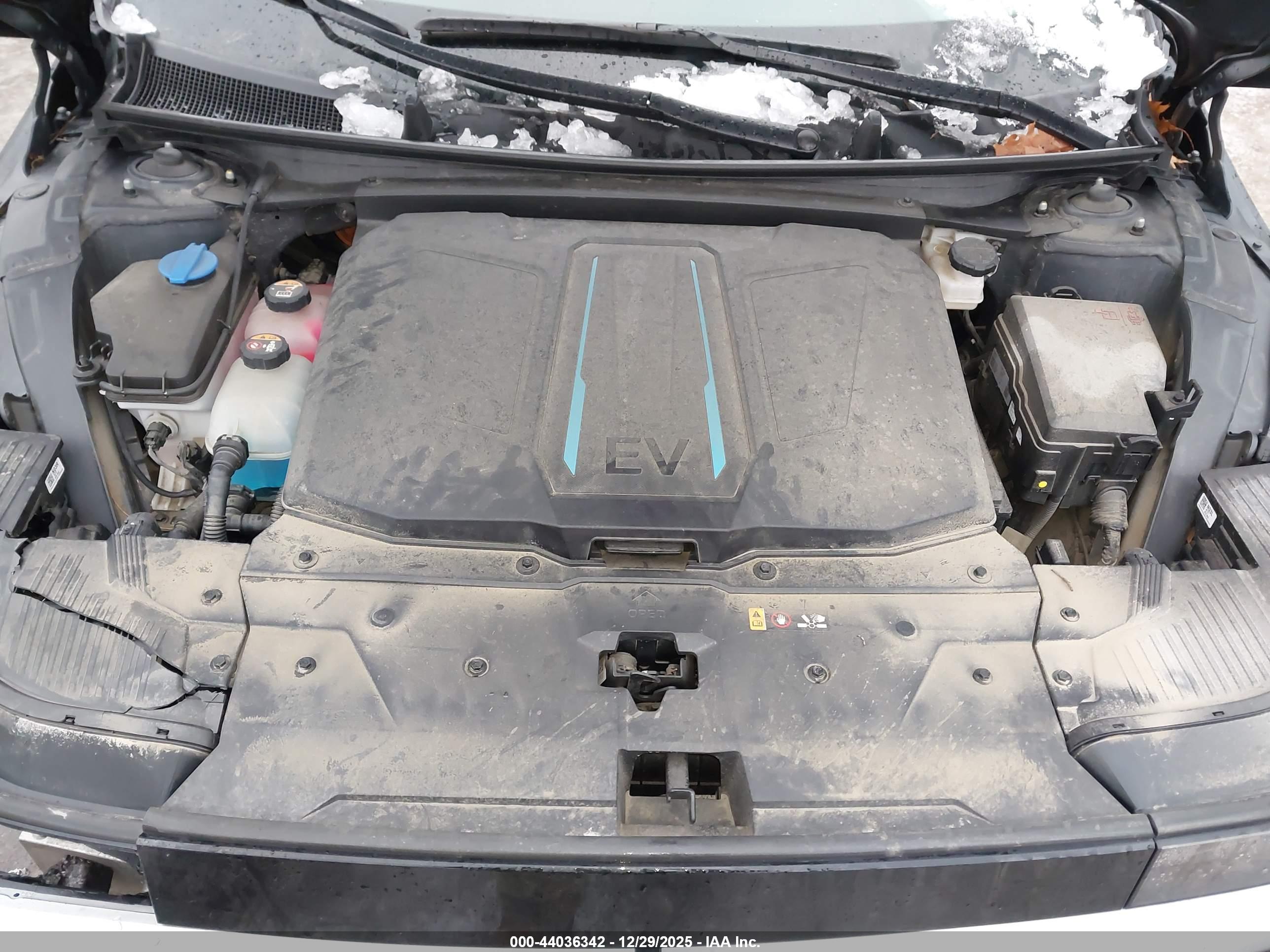 HYUNDAI IONIQ image 10