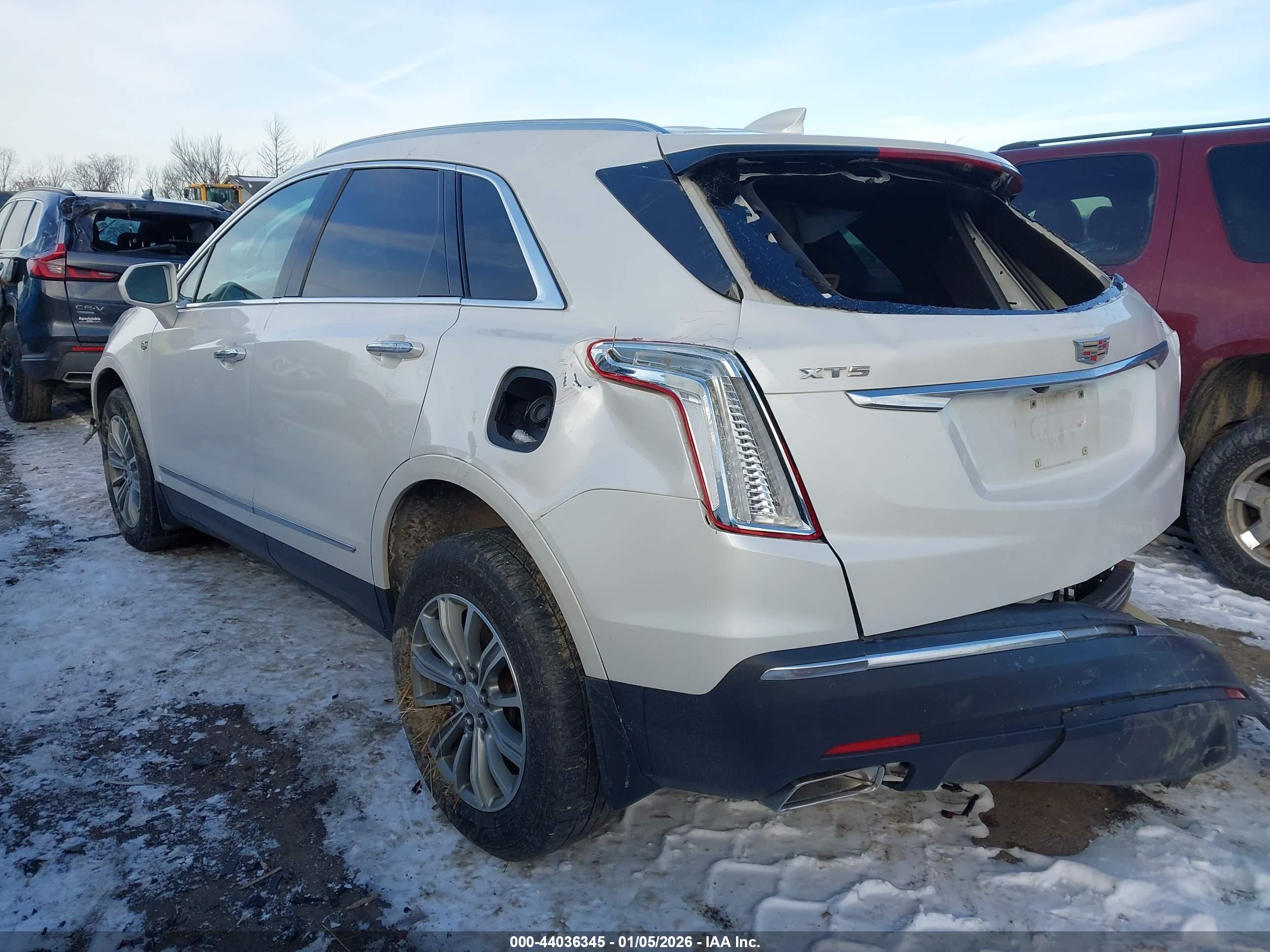 CADILLAC XT5 image 3