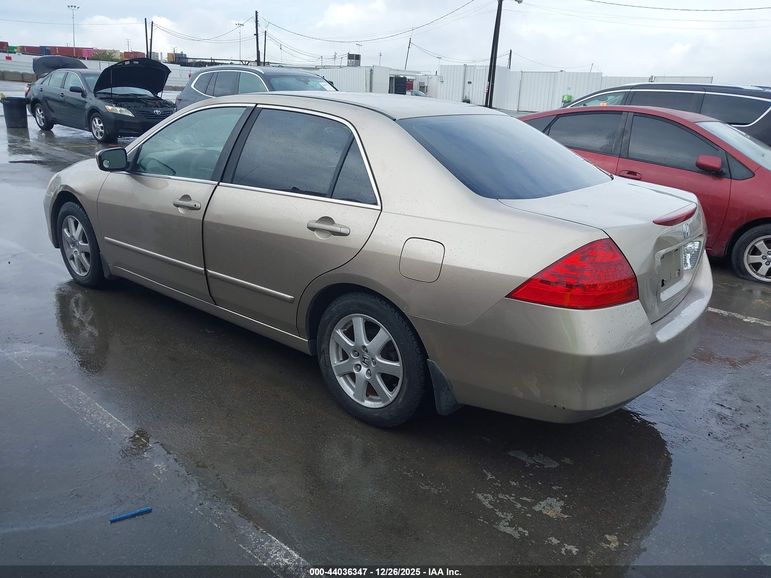 HONDA ACCORD image 3