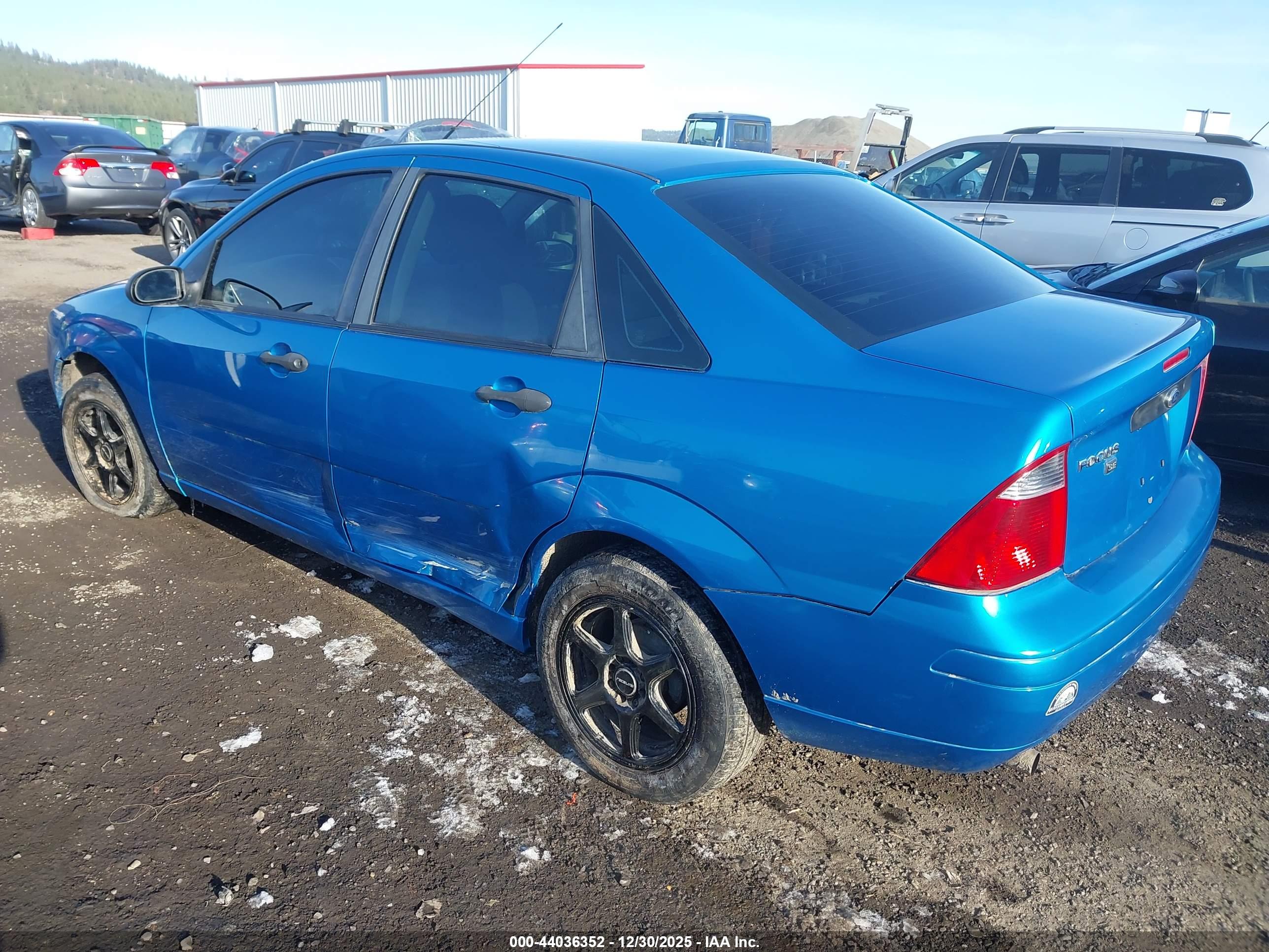 FORD FOCUS image 3
