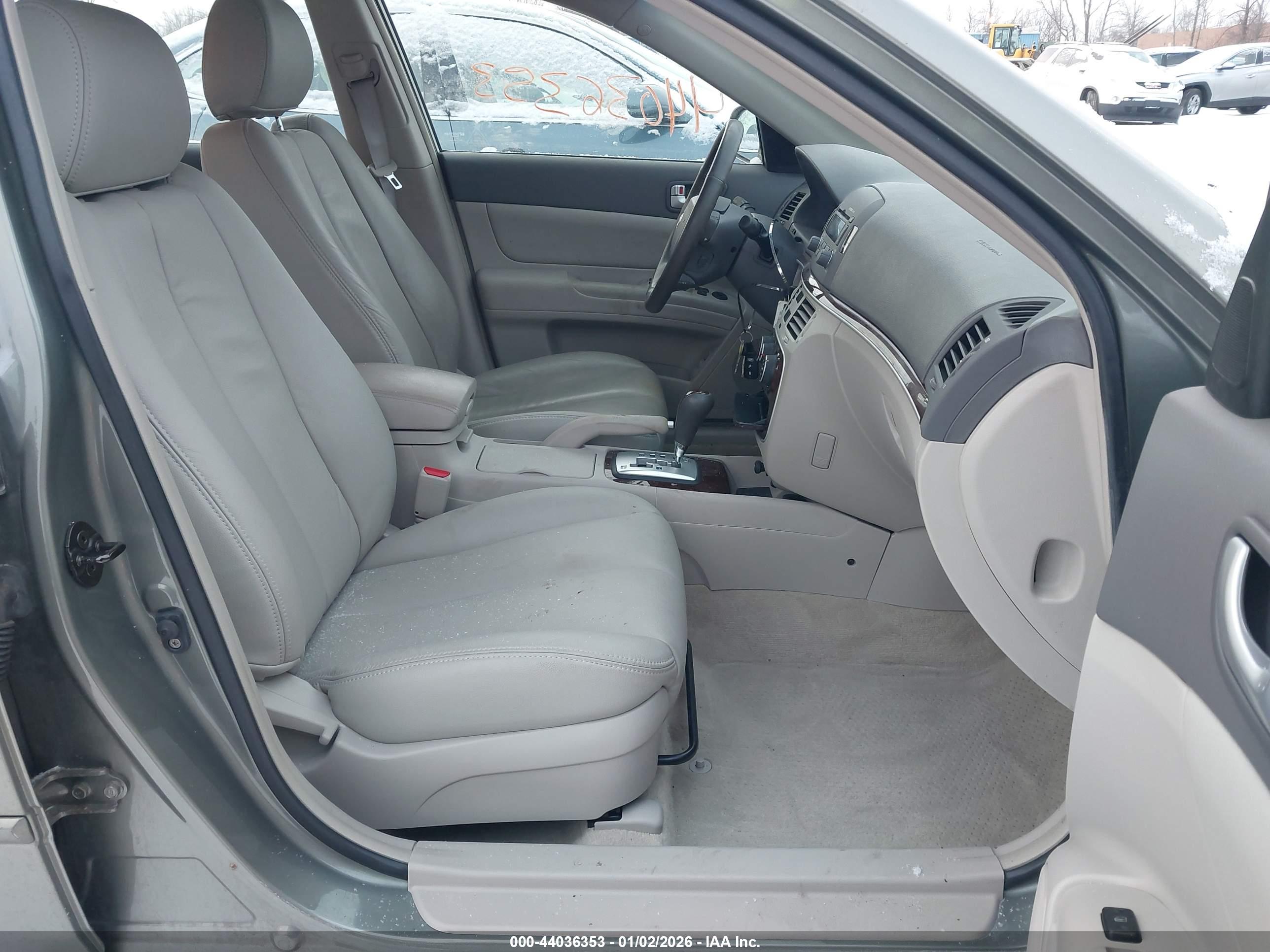 HYUNDAI SONATA image 5