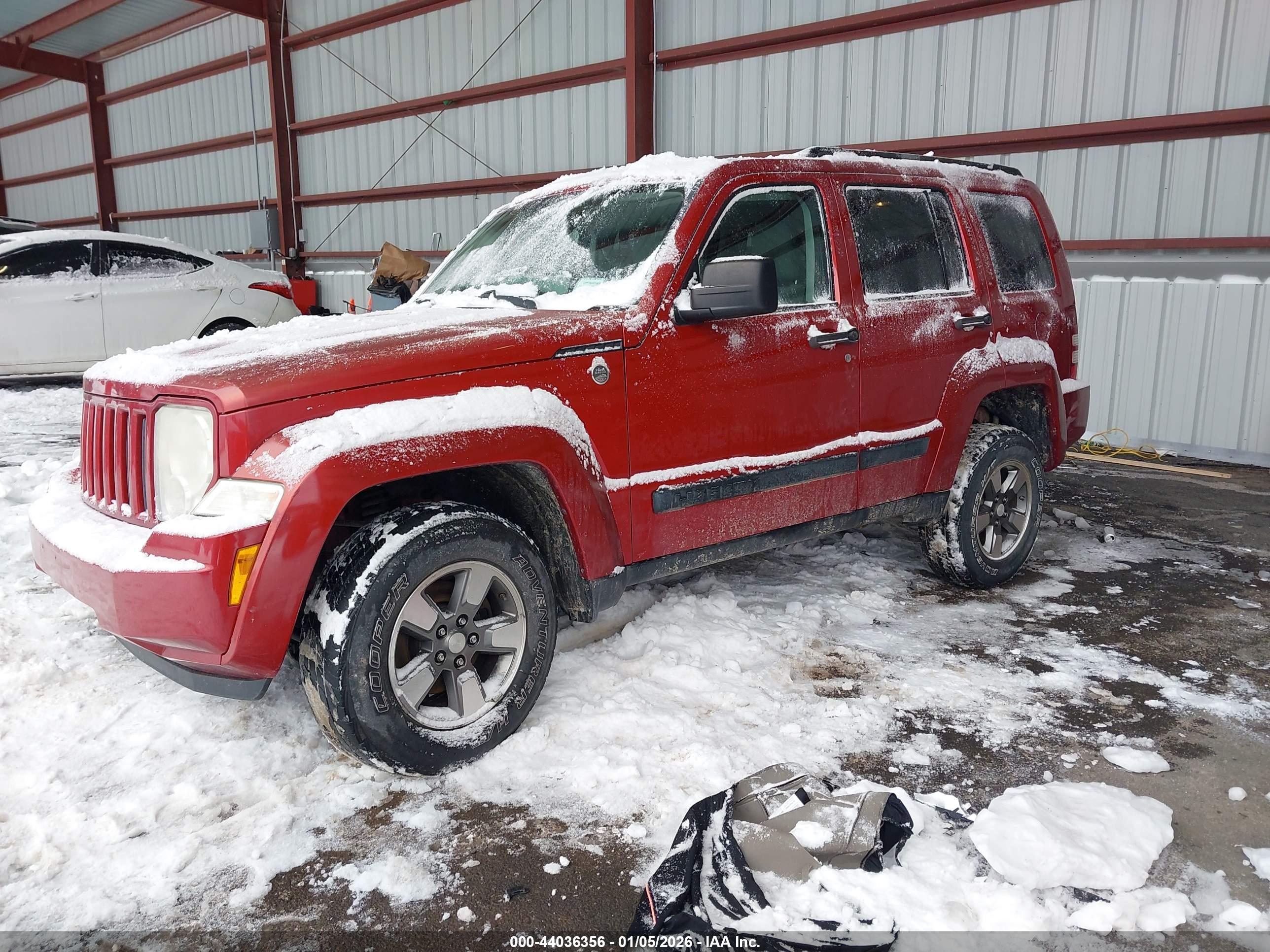JEEP LIBERTY image 2