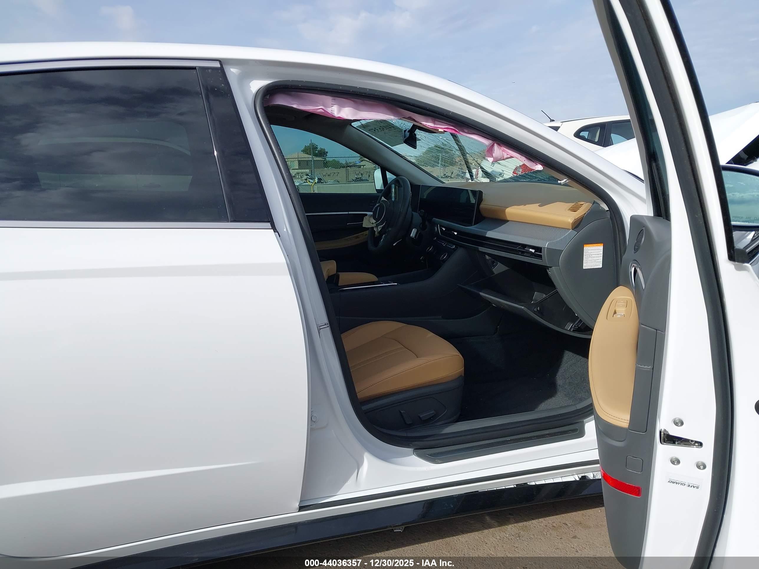 HYUNDAI SONATA image 5