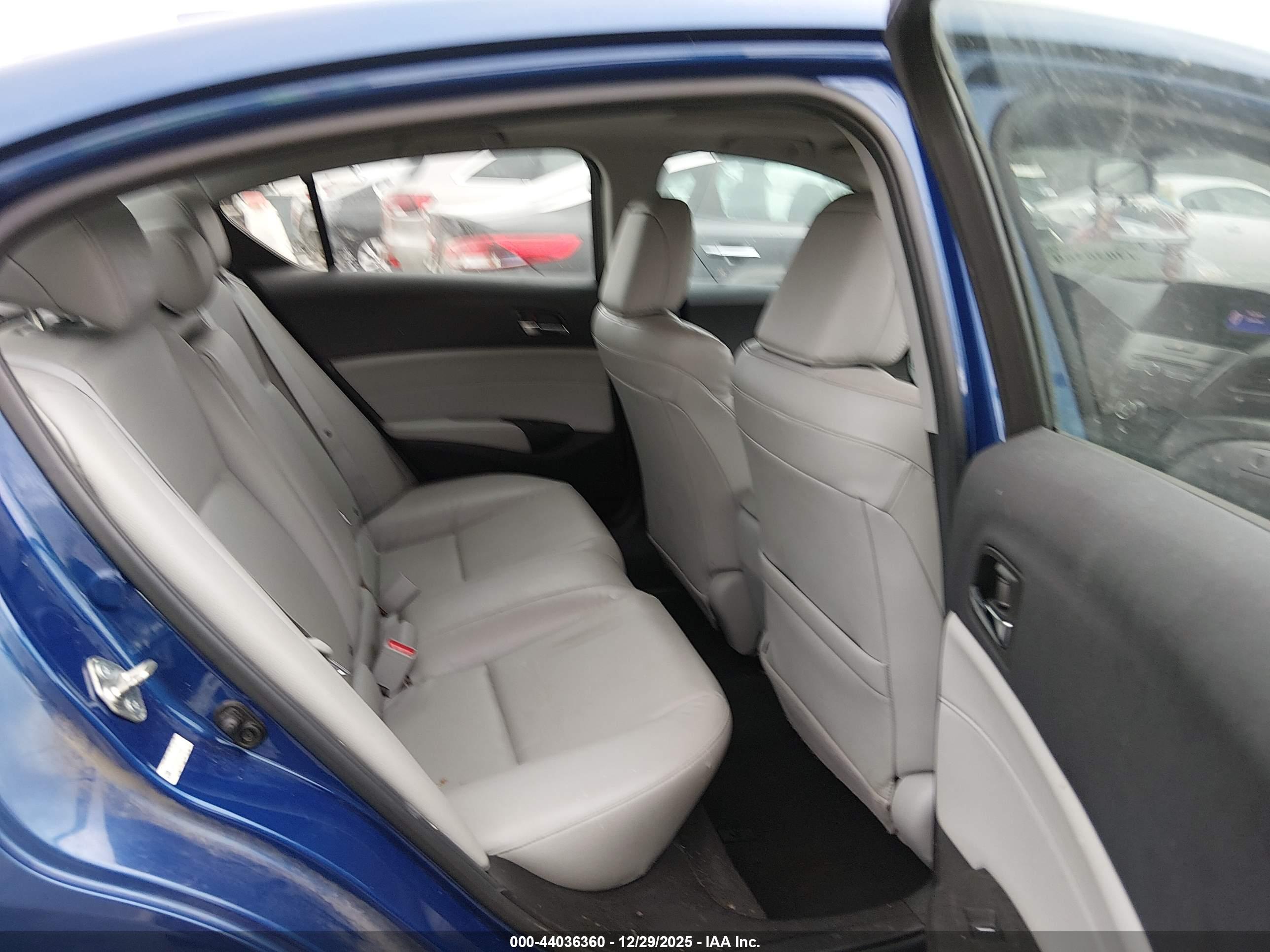 ACURA ILX image 8