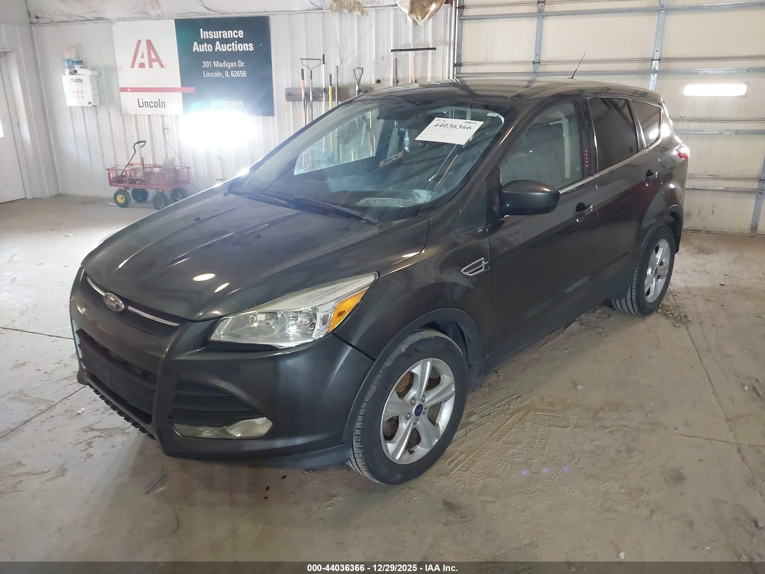 FORD ESCAPE image 2