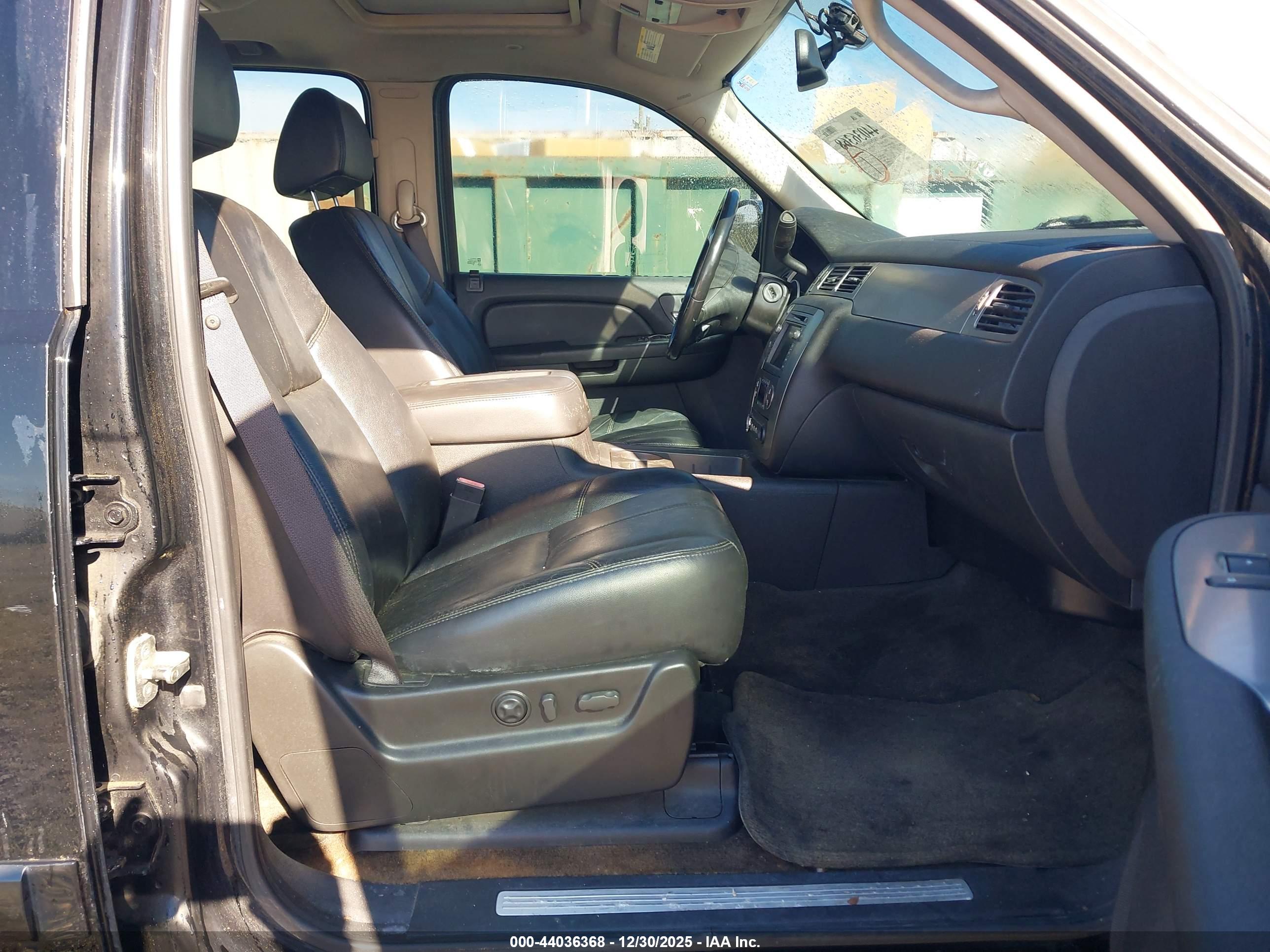 CHEVROLET AVALANCHE image 5