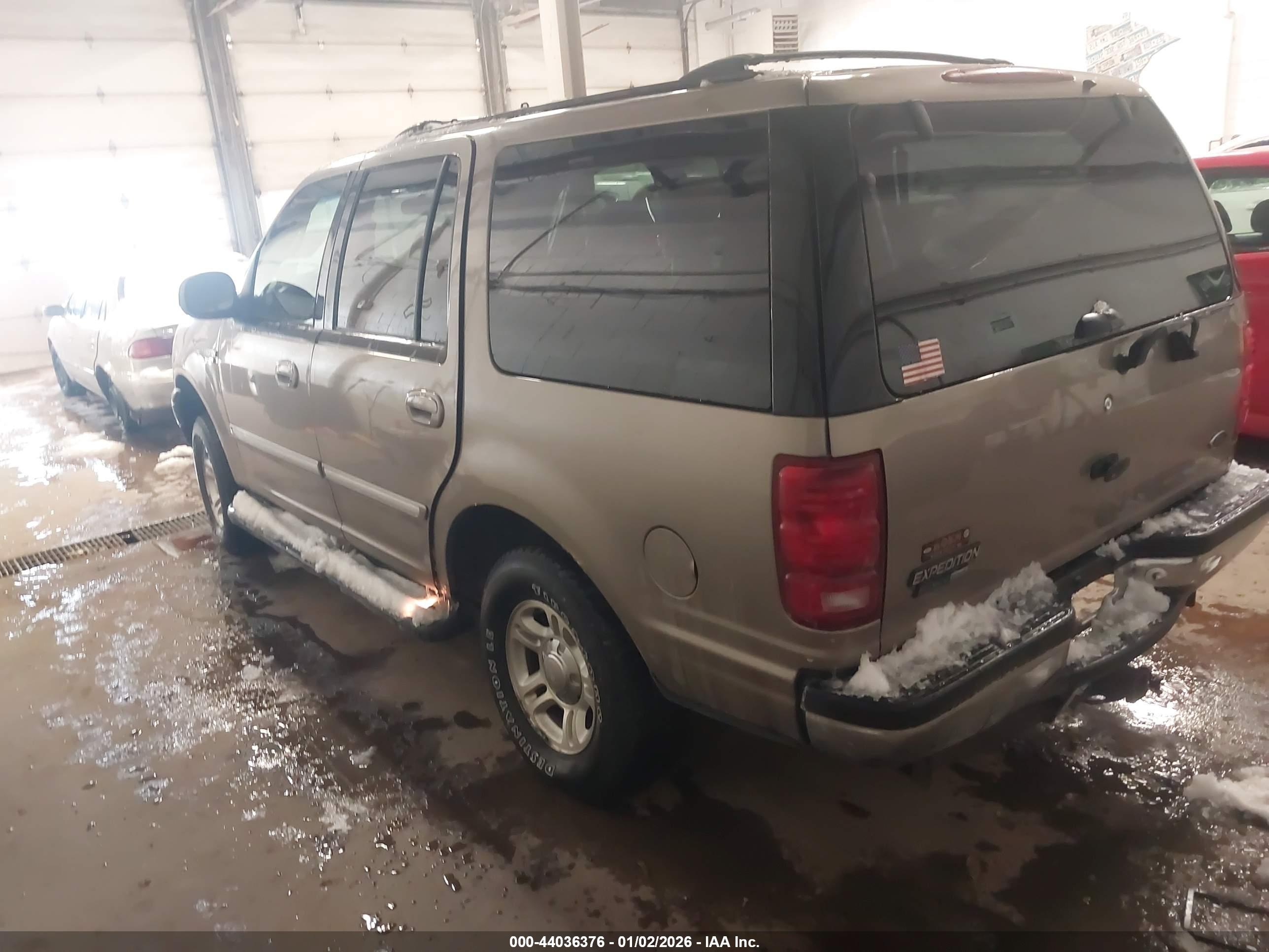 FORD EXPEDITION image 3