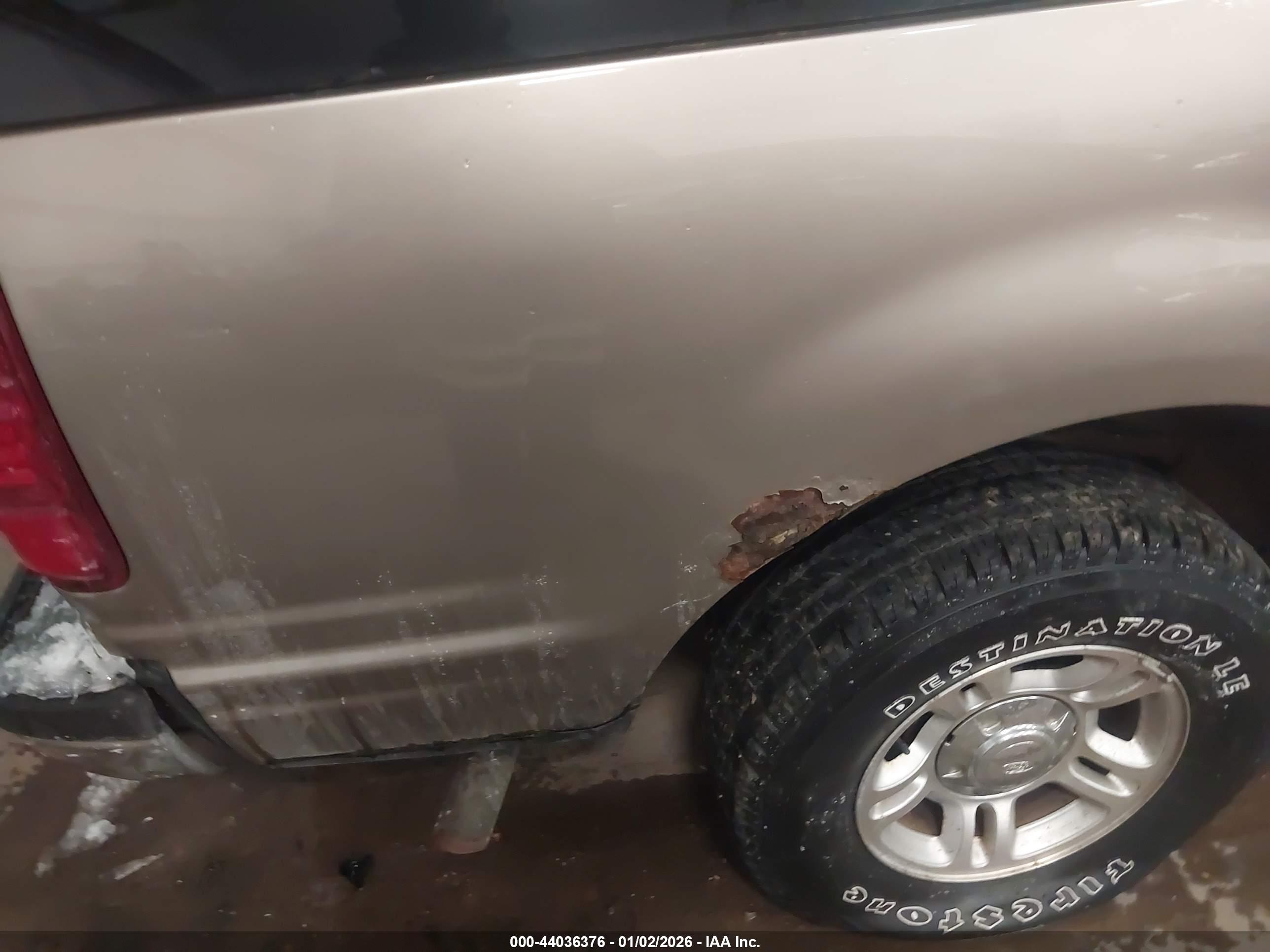 FORD EXPEDITION image 6