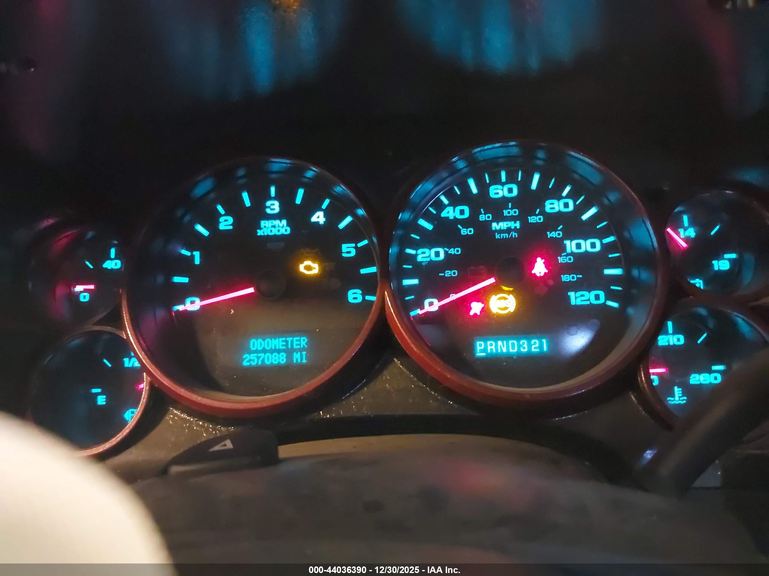CHEVROLET SILVERADO image 7