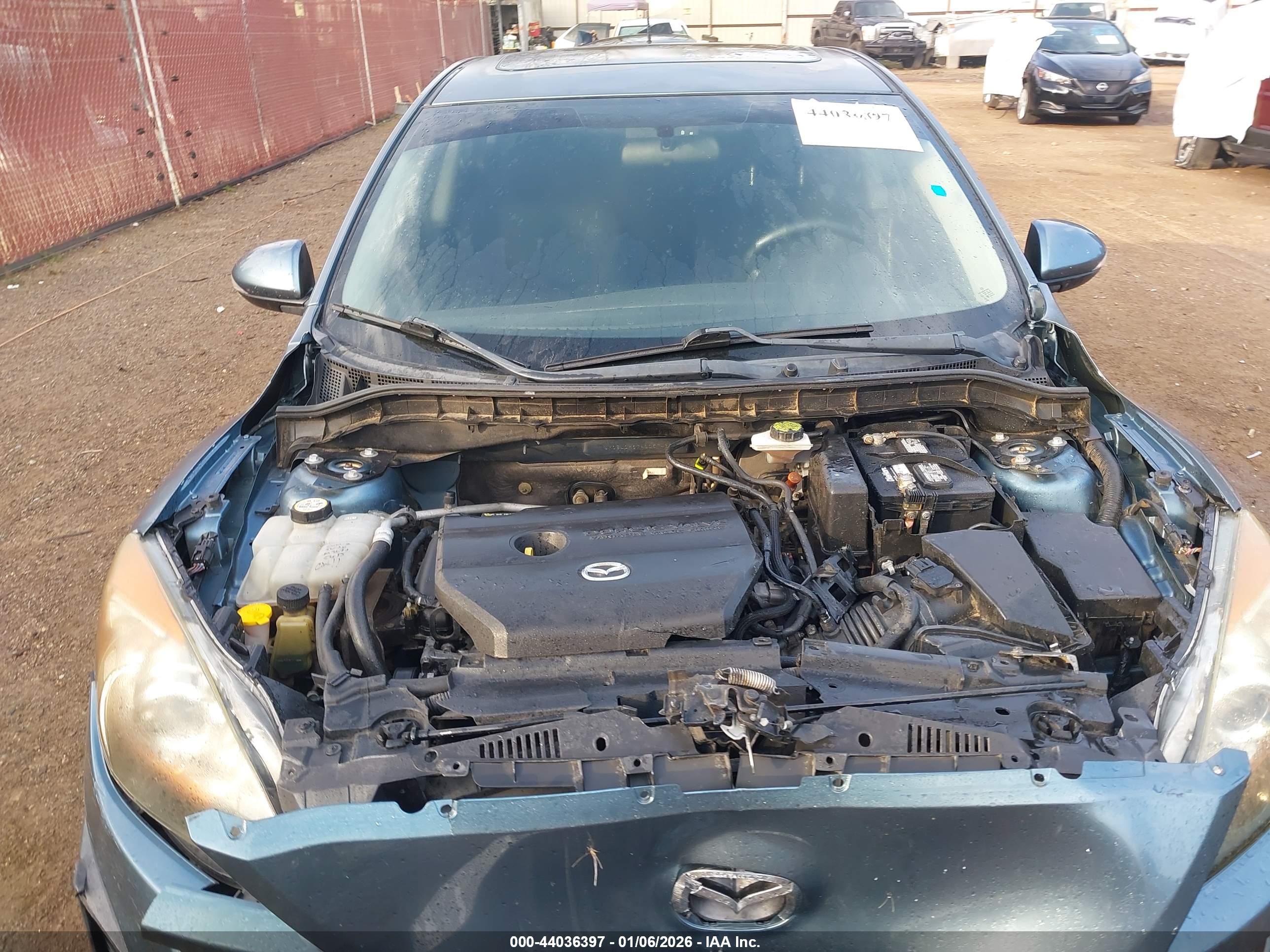 MAZDA MAZDA3 image 10